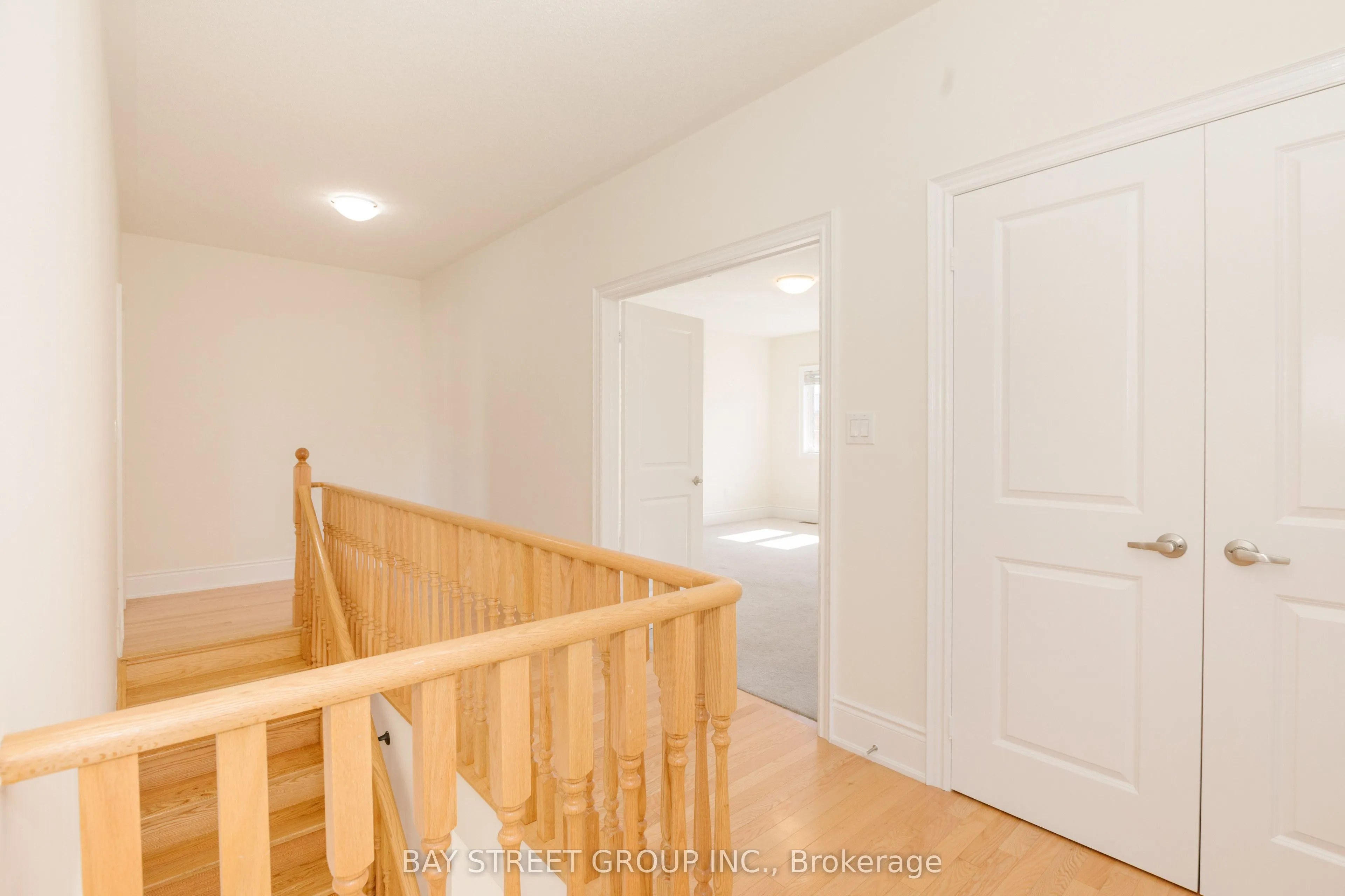 3127 Streamwood Pass