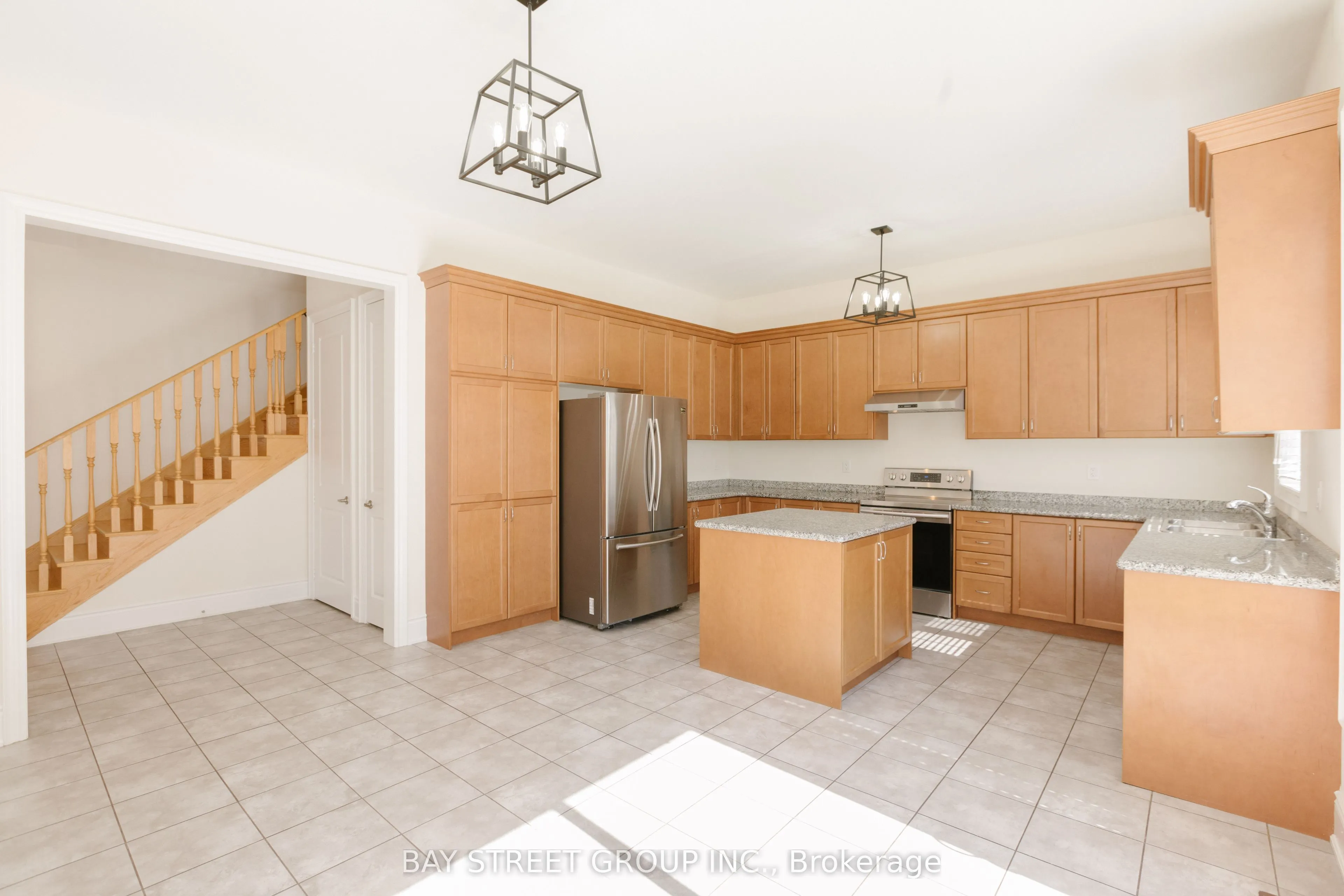 3127 Streamwood Pass