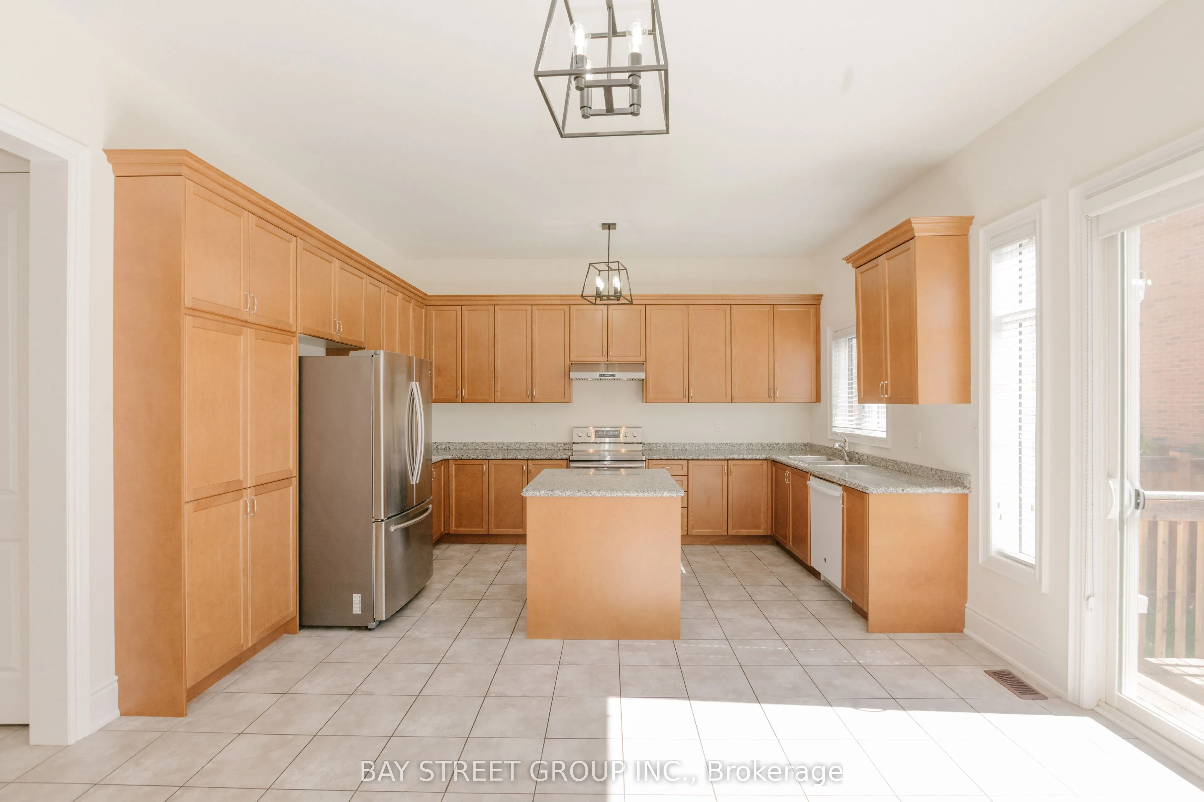 3127 Streamwood Pass