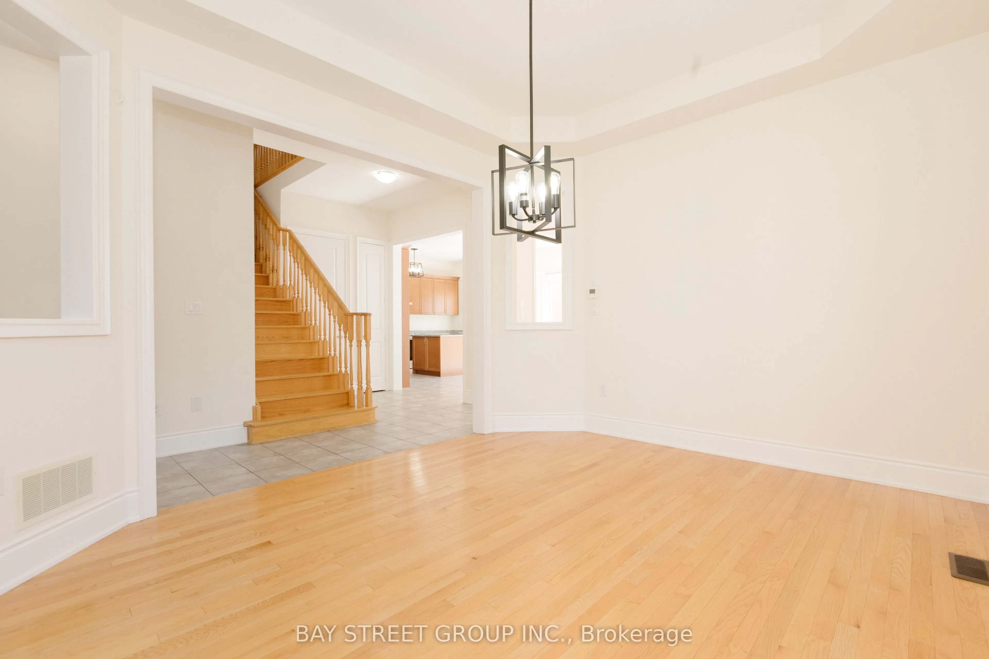 3127 Streamwood Pass