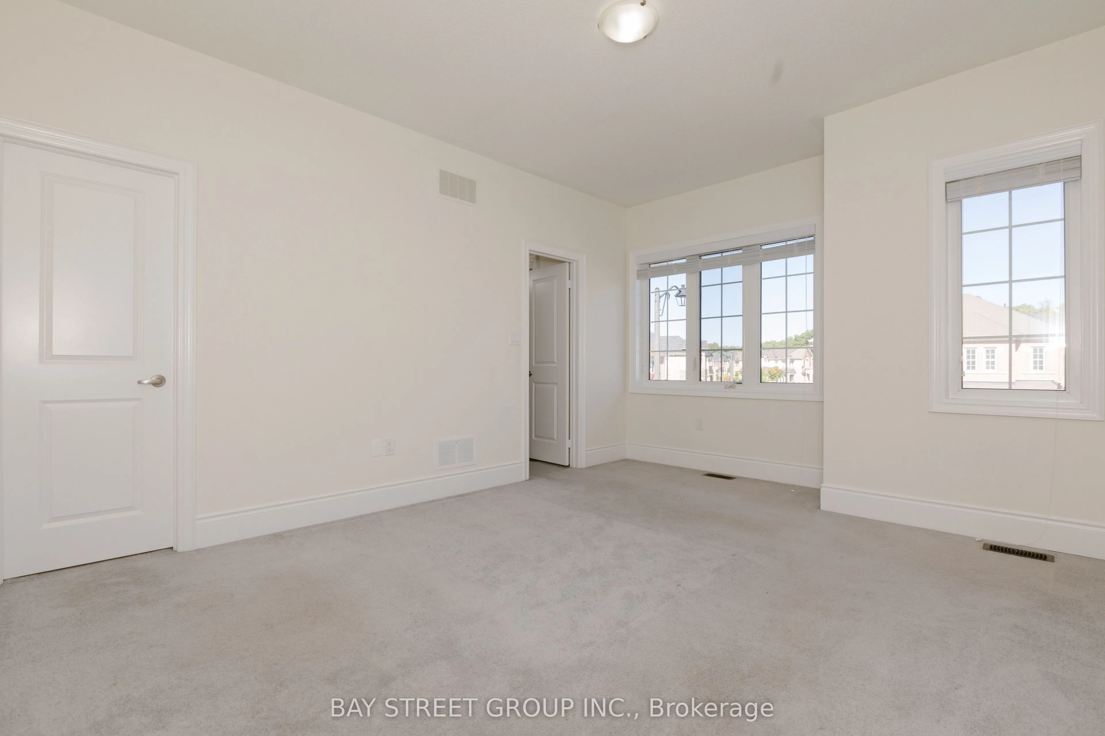3127 Streamwood Pass