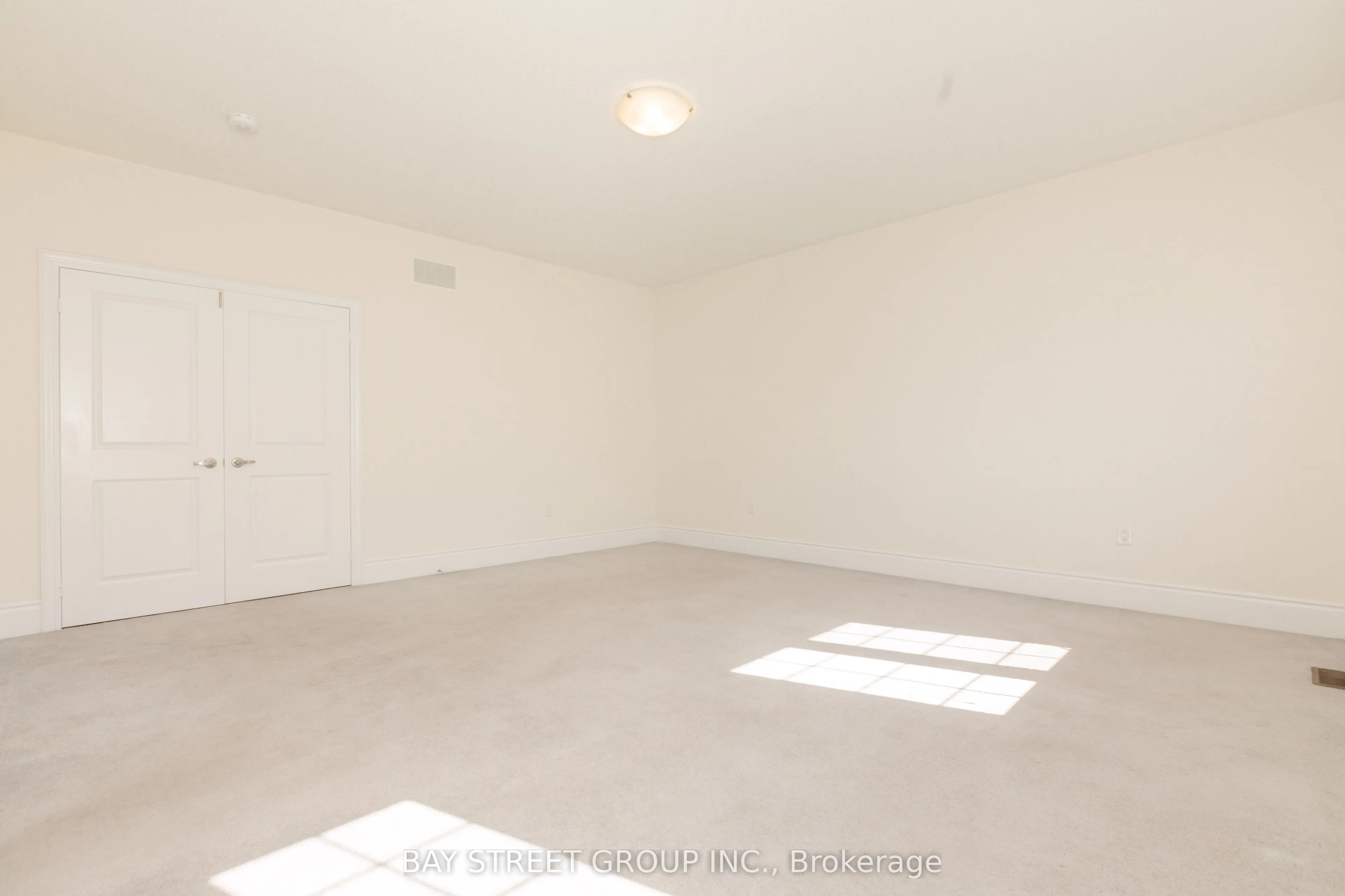 3127 Streamwood Pass