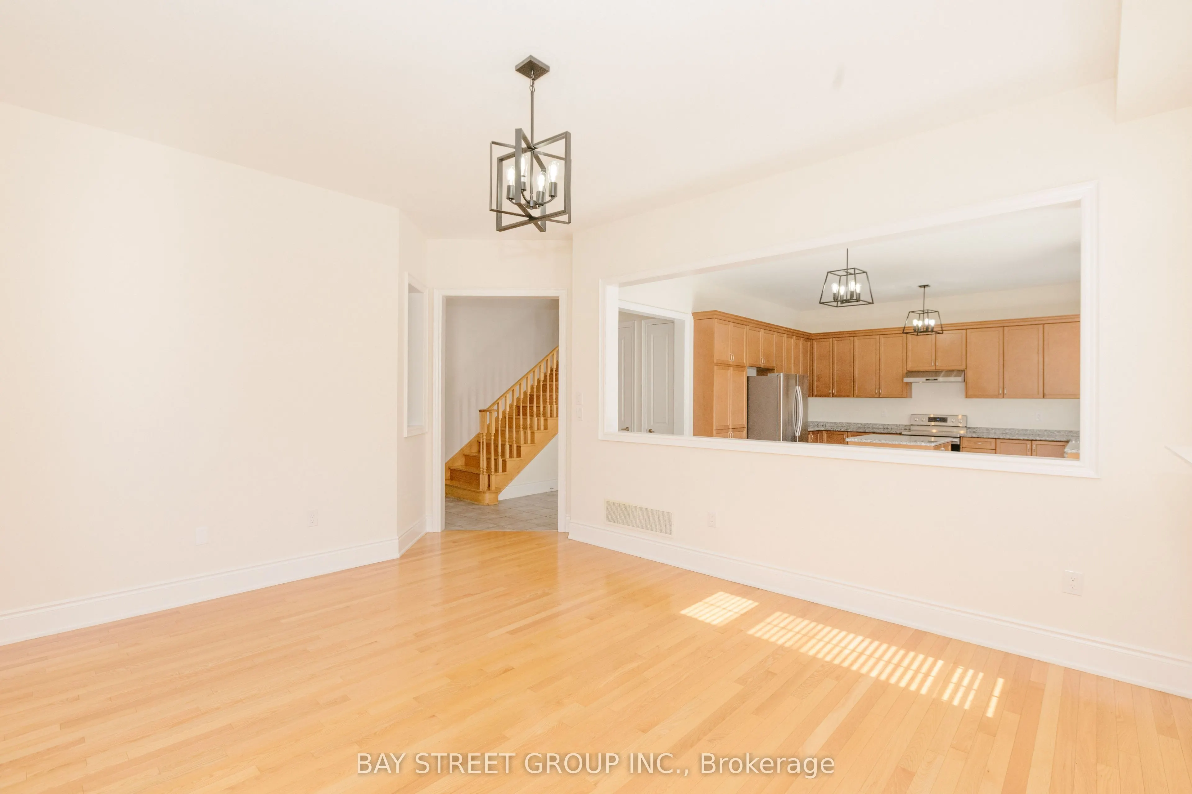 3127 Streamwood Pass