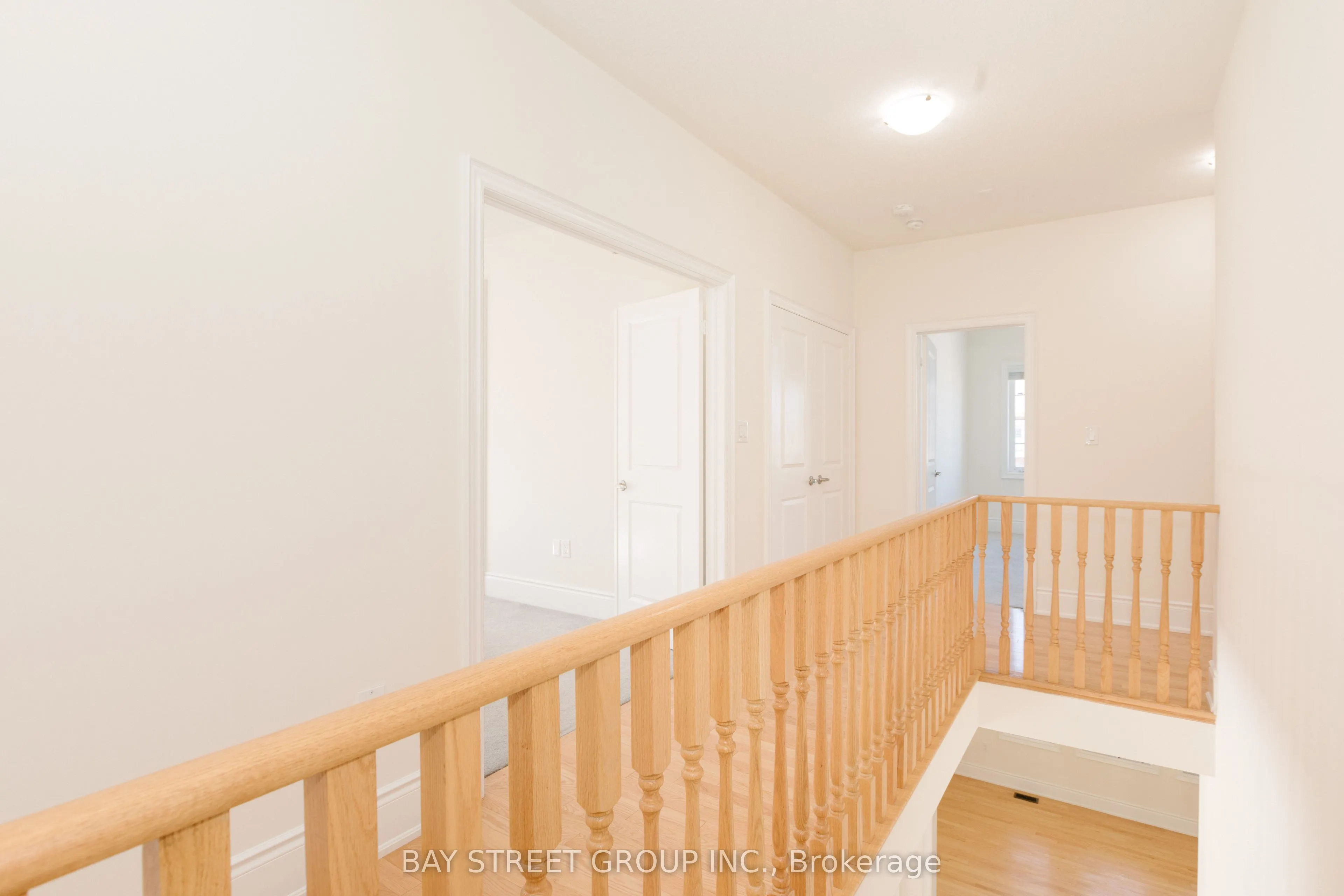 3127 Streamwood Pass