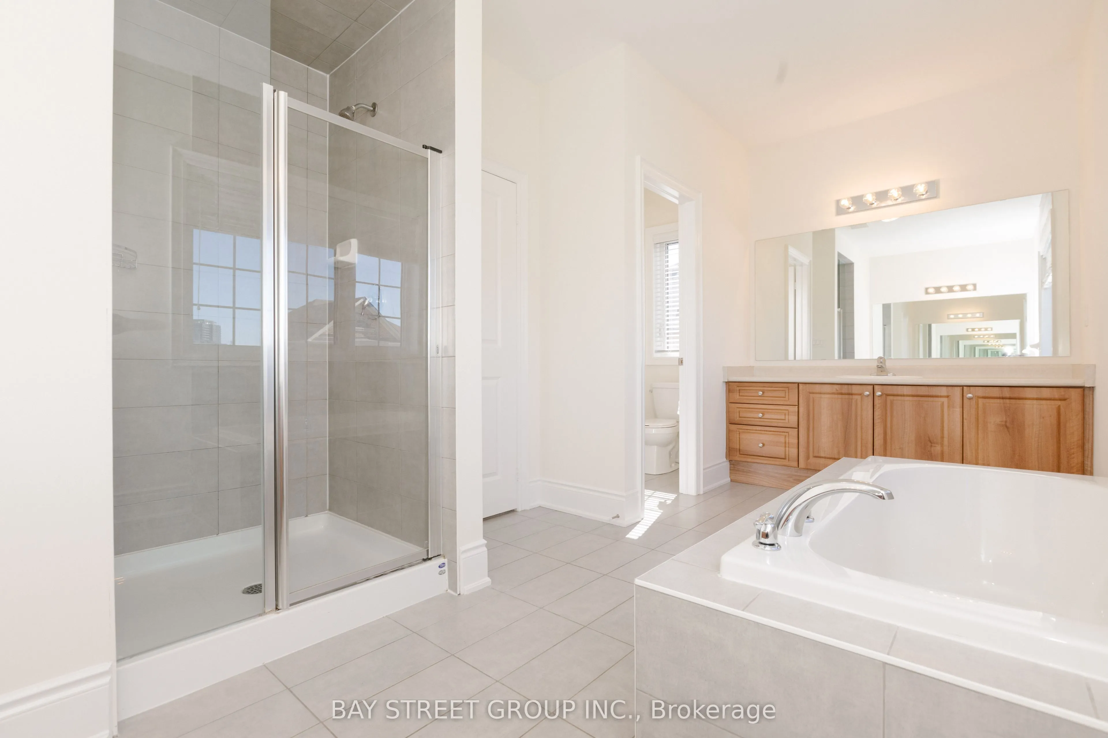 3127 Streamwood Pass