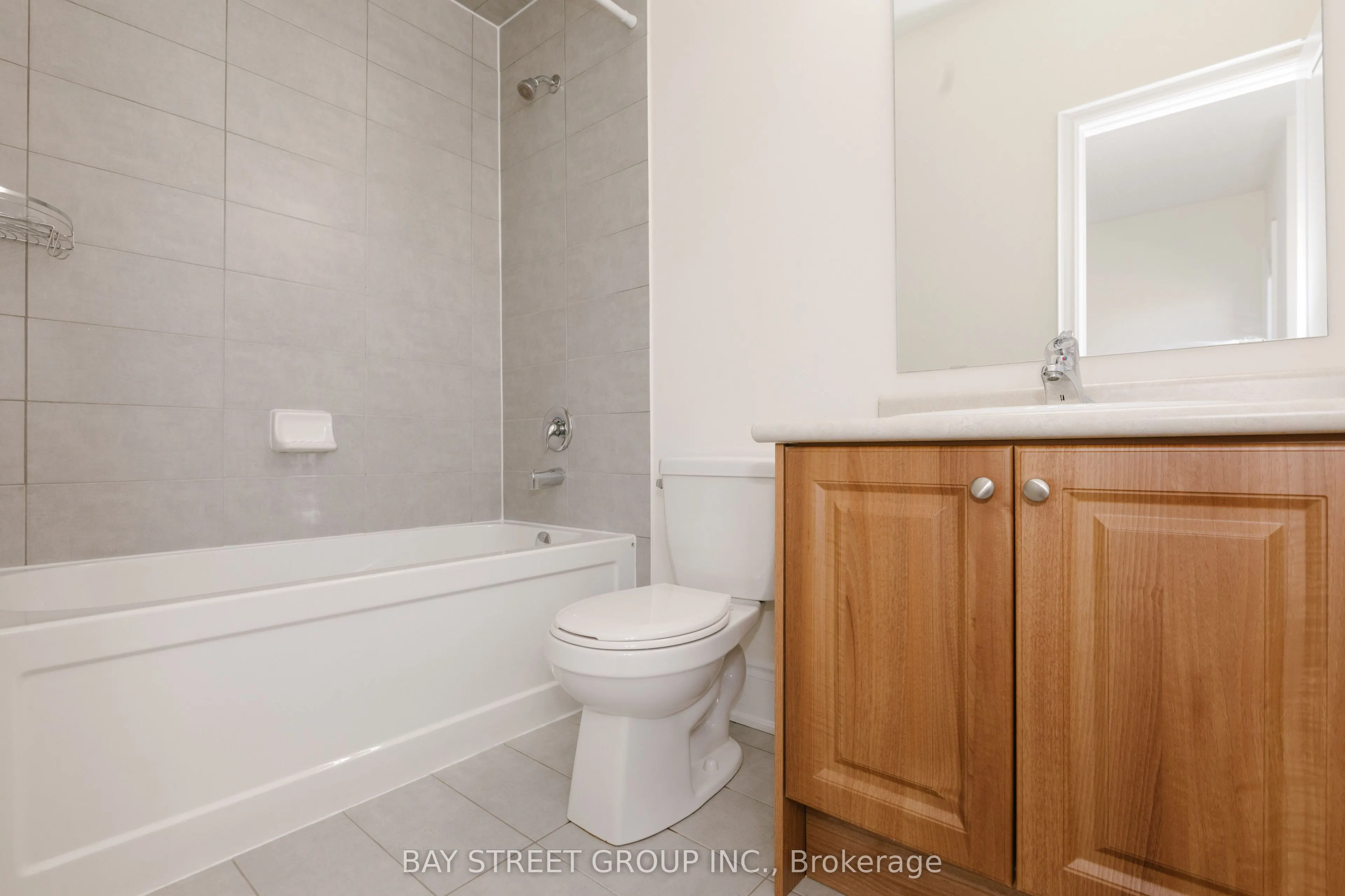 3127 Streamwood Pass
