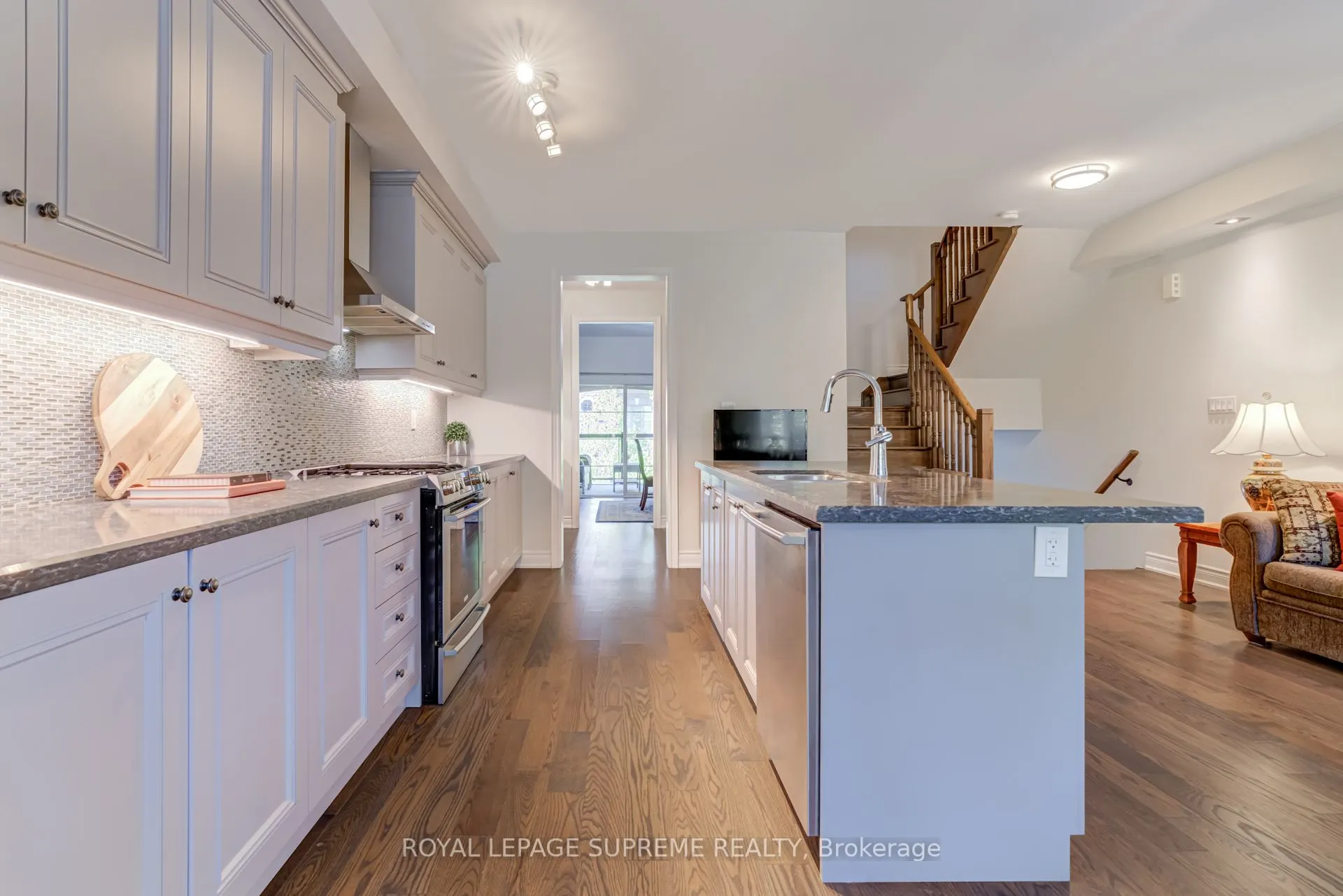 53 Dryden Way