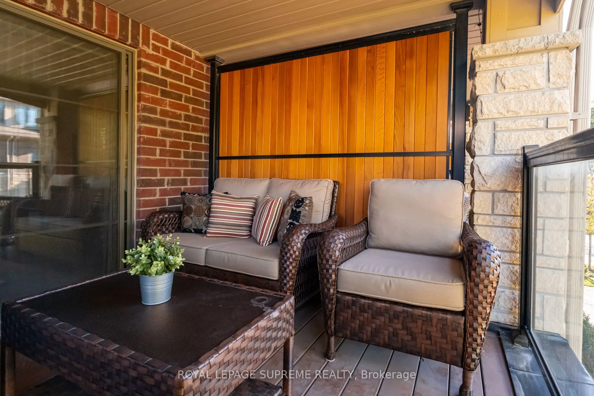 53 Dryden Way