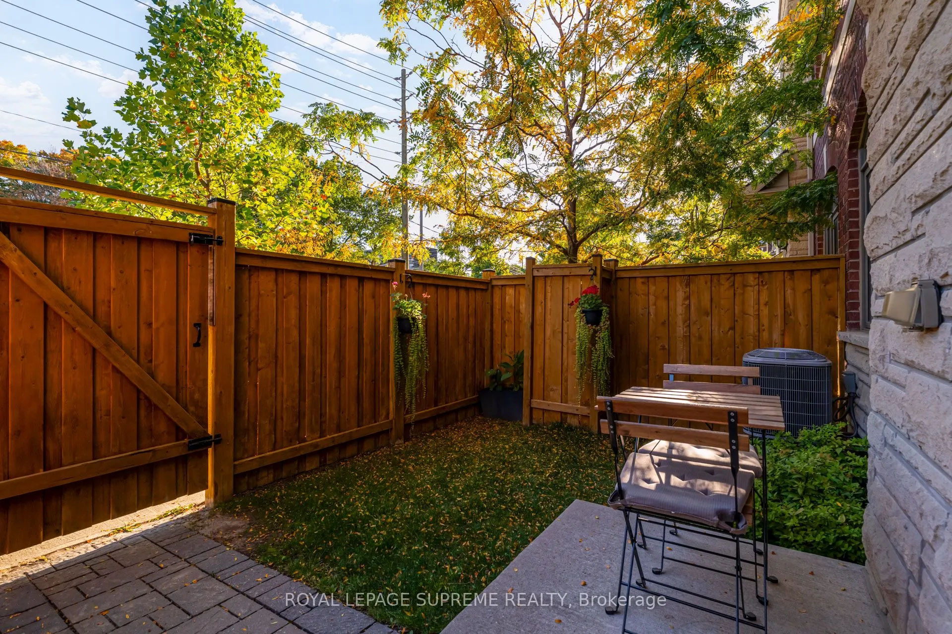 53 Dryden Way