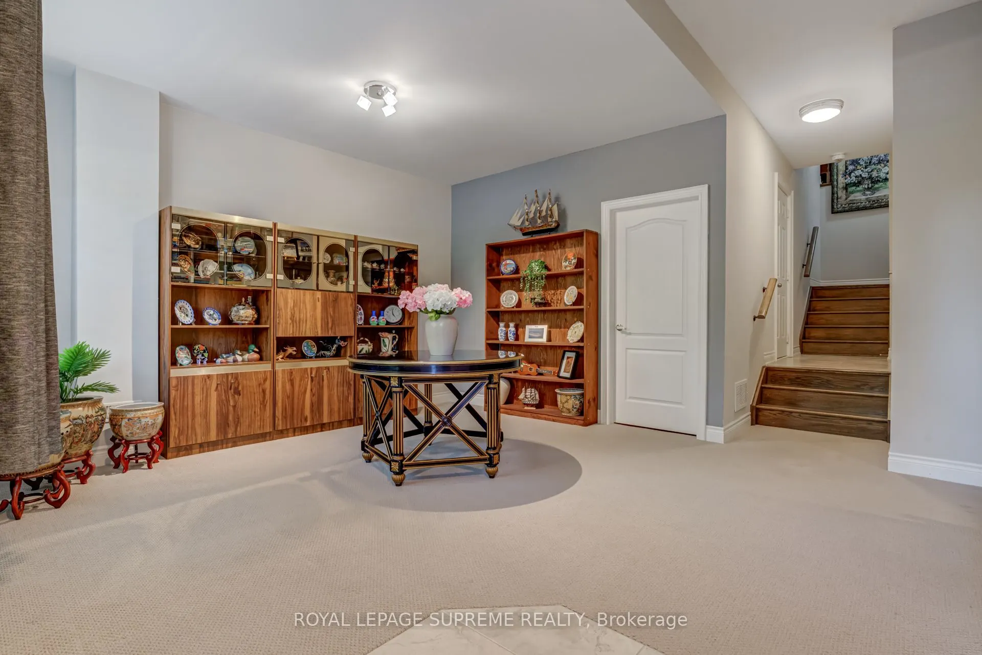 53 Dryden Way