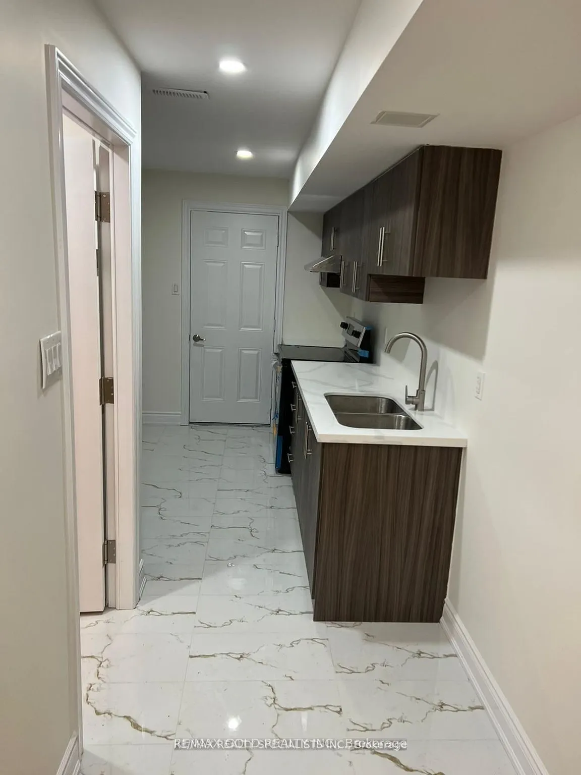 10 Brent Stephens Way, #Bsmt
