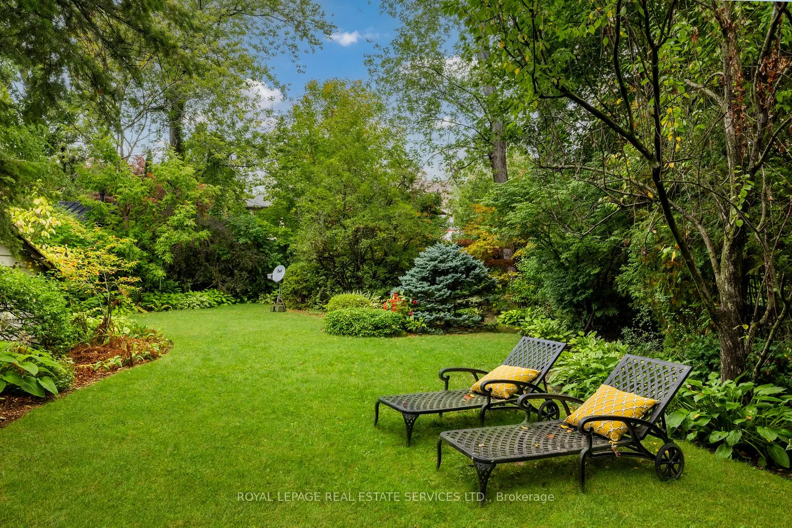 18 Queen Marys Drive