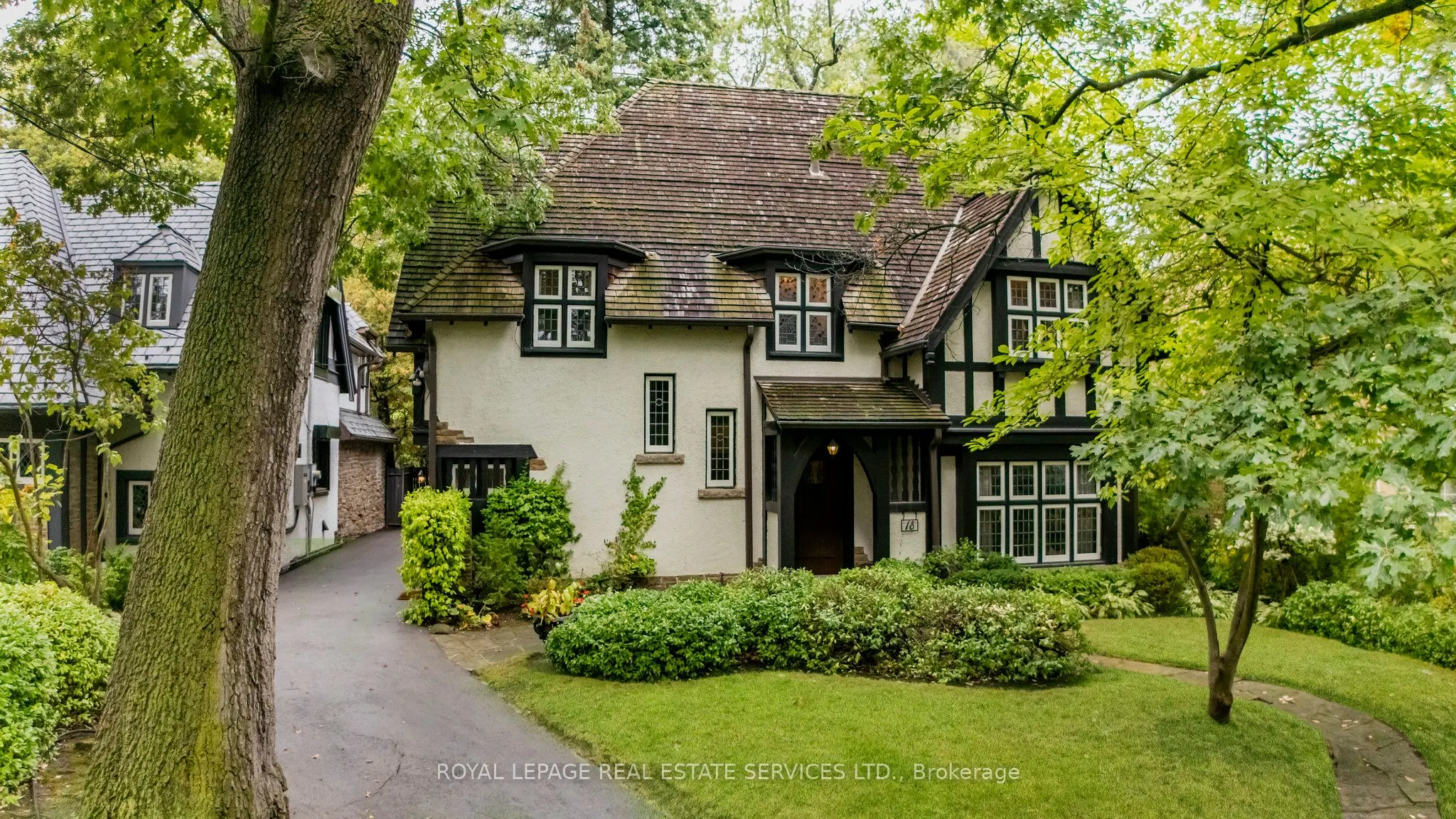 18 Queen Marys Drive