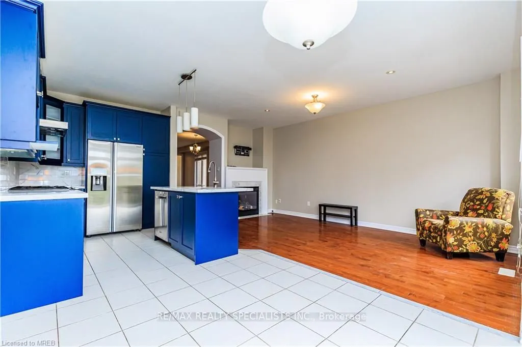 1256 Jezero Crescent