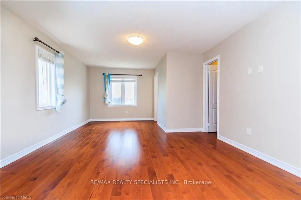 1256 Jezero Crescent