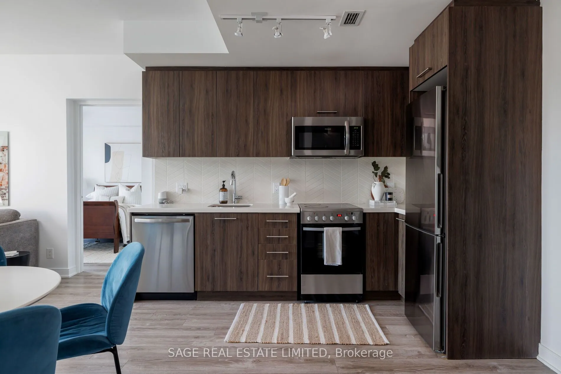1 Neighbourhood Lane, #408