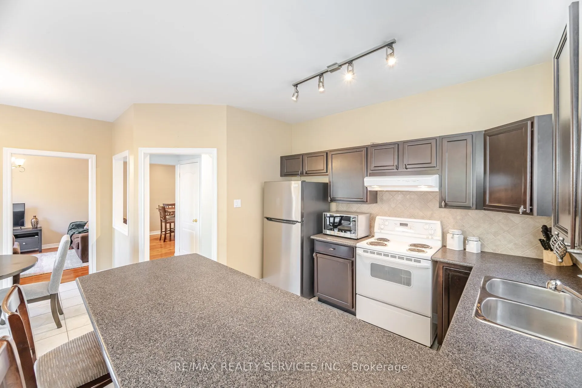 5 Melrose Gardens
