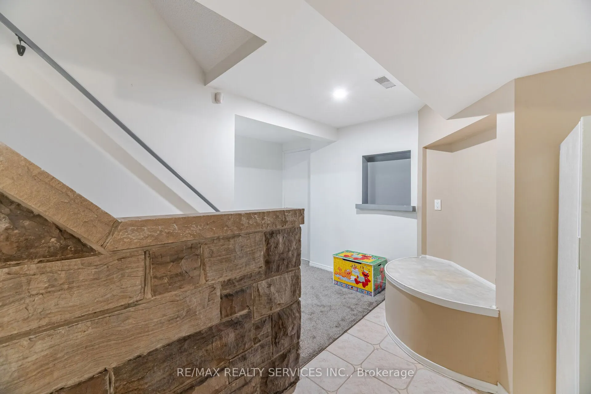 5 Melrose Gardens