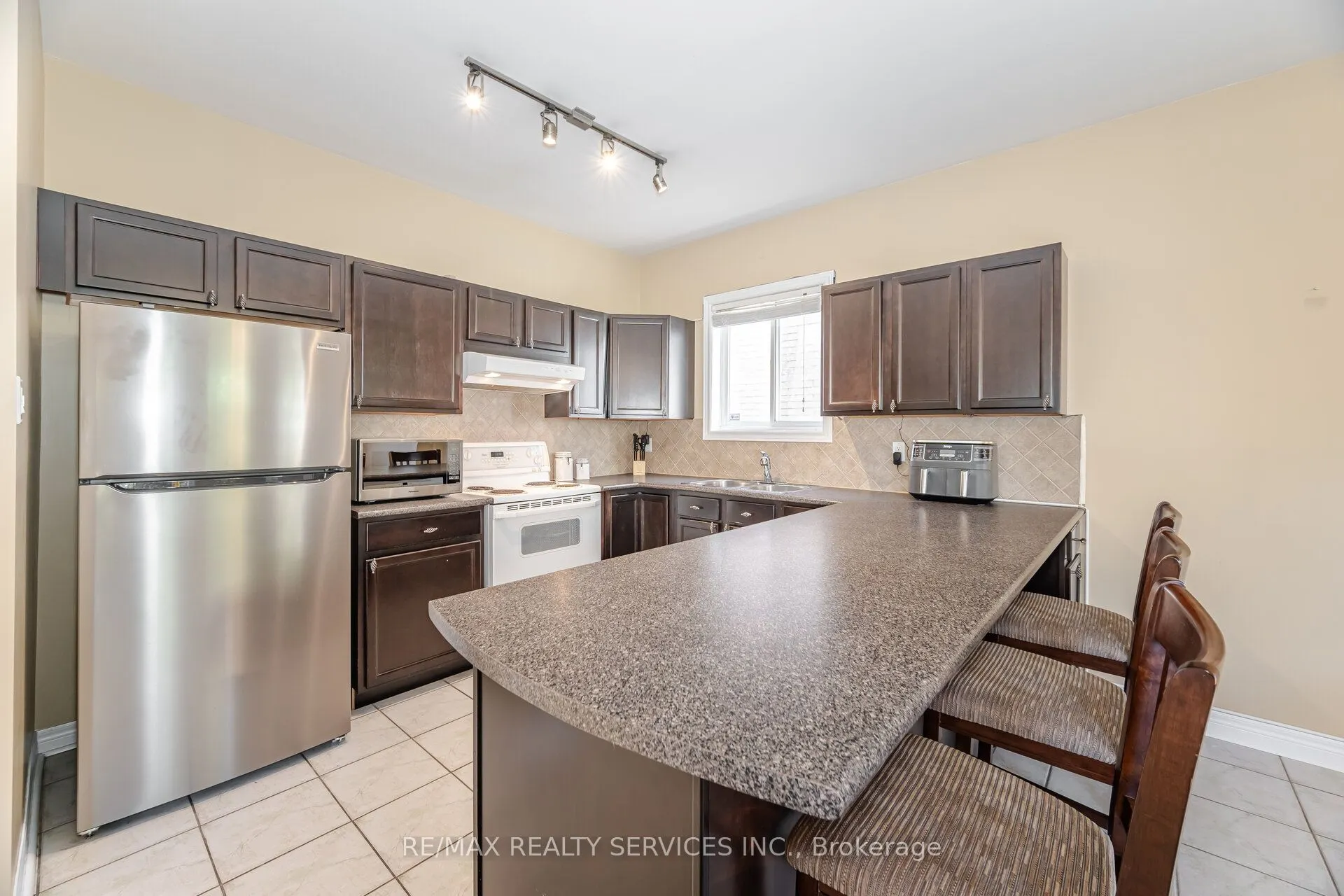 5 Melrose Gardens