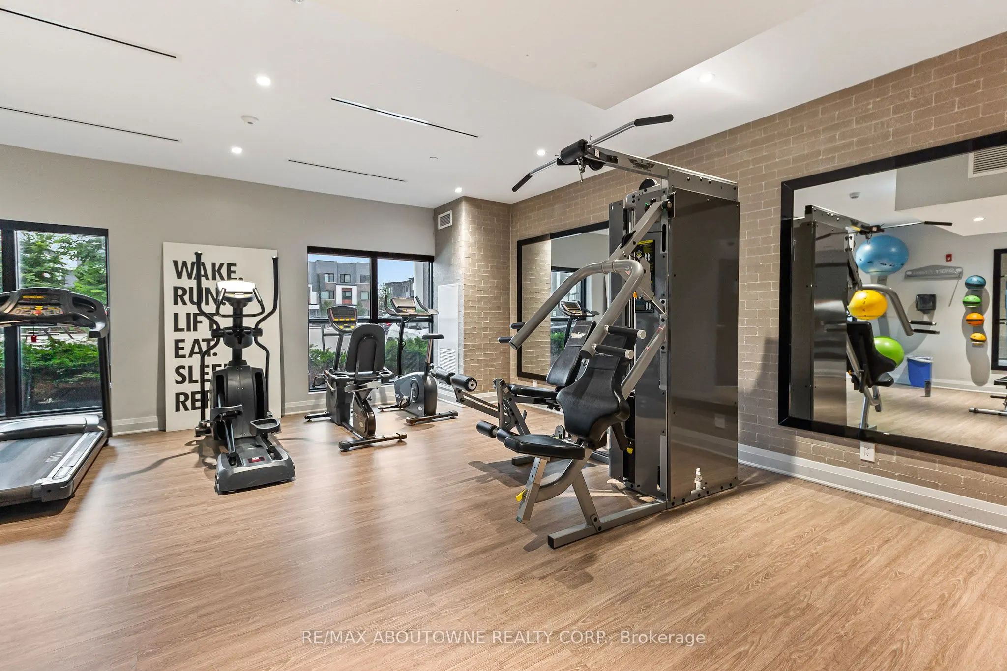 102 Grovewood Common, #121