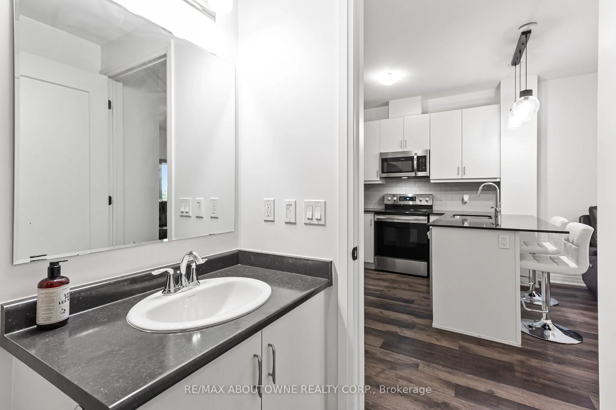 102 Grovewood Common, #121