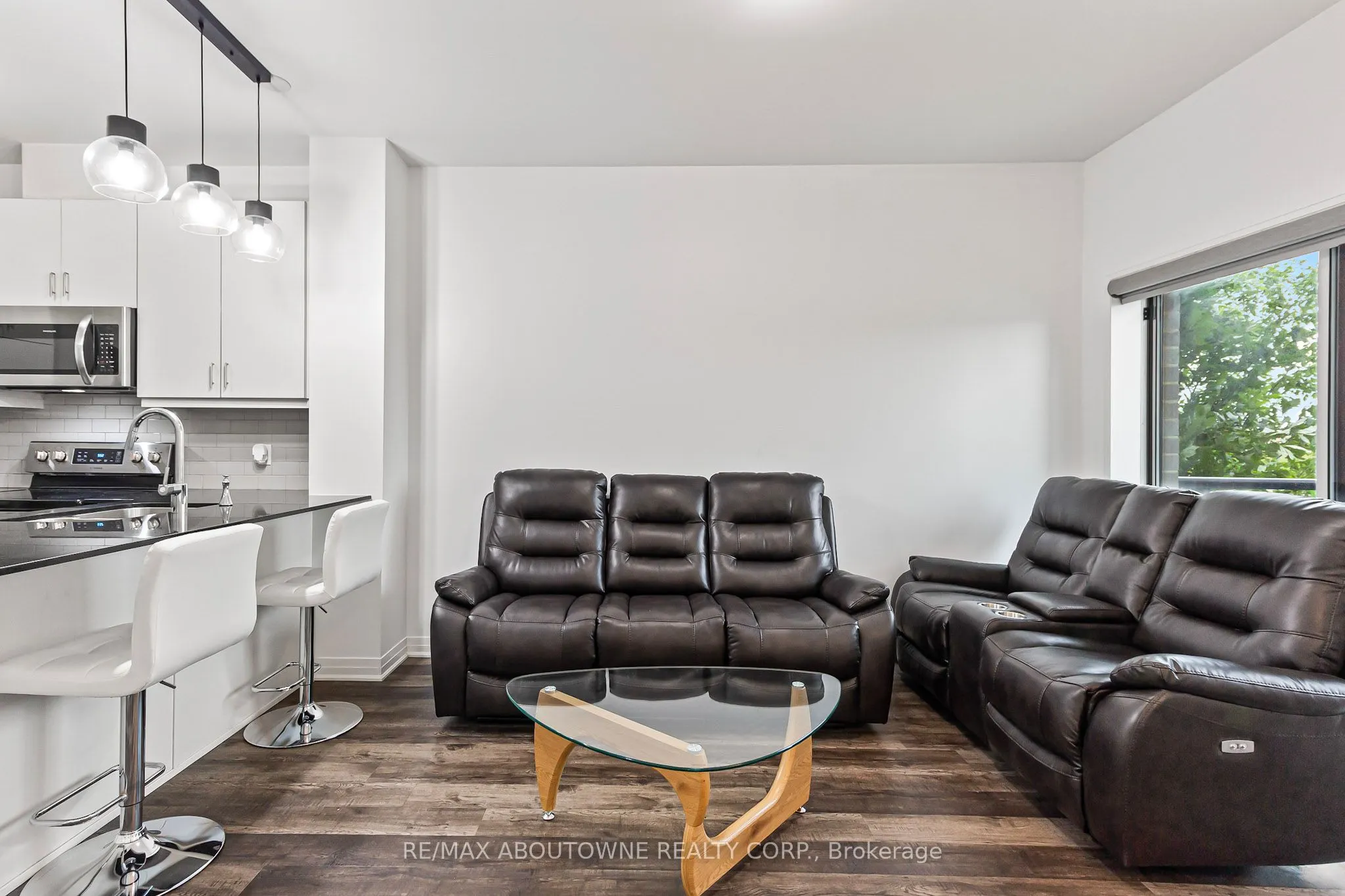 102 Grovewood Common, #121