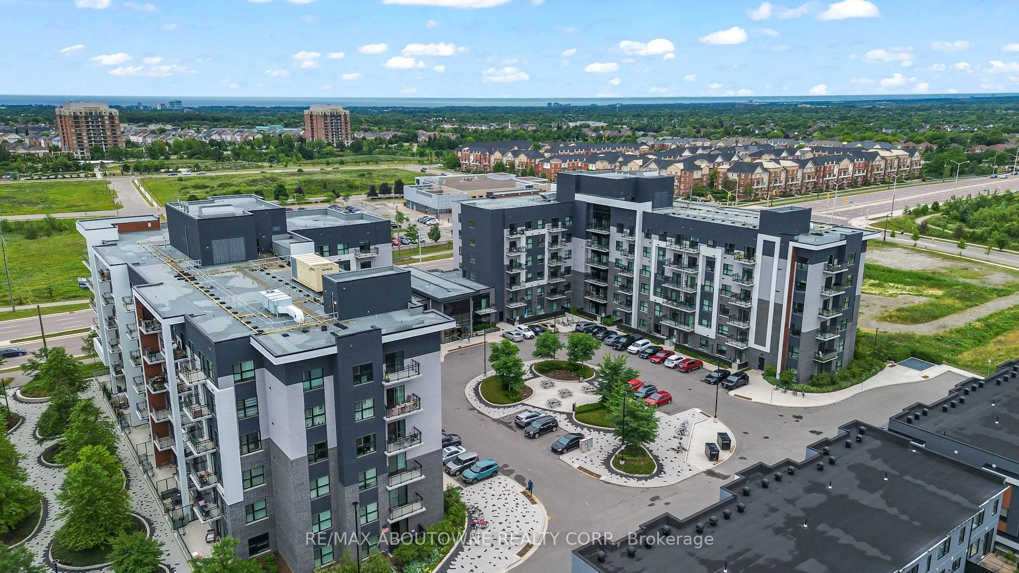 102 Grovewood Common, #121