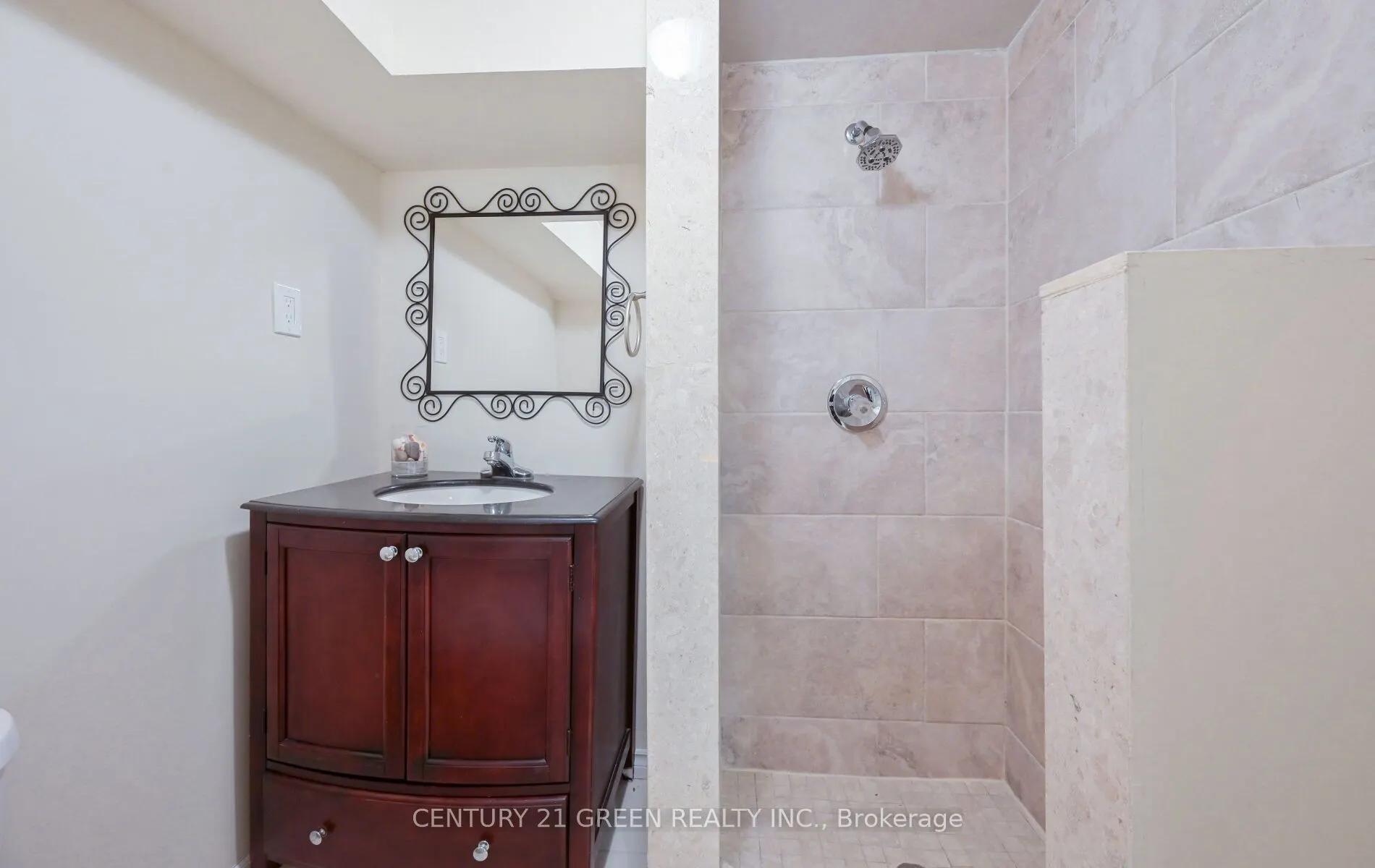 1 Greenarrow Court