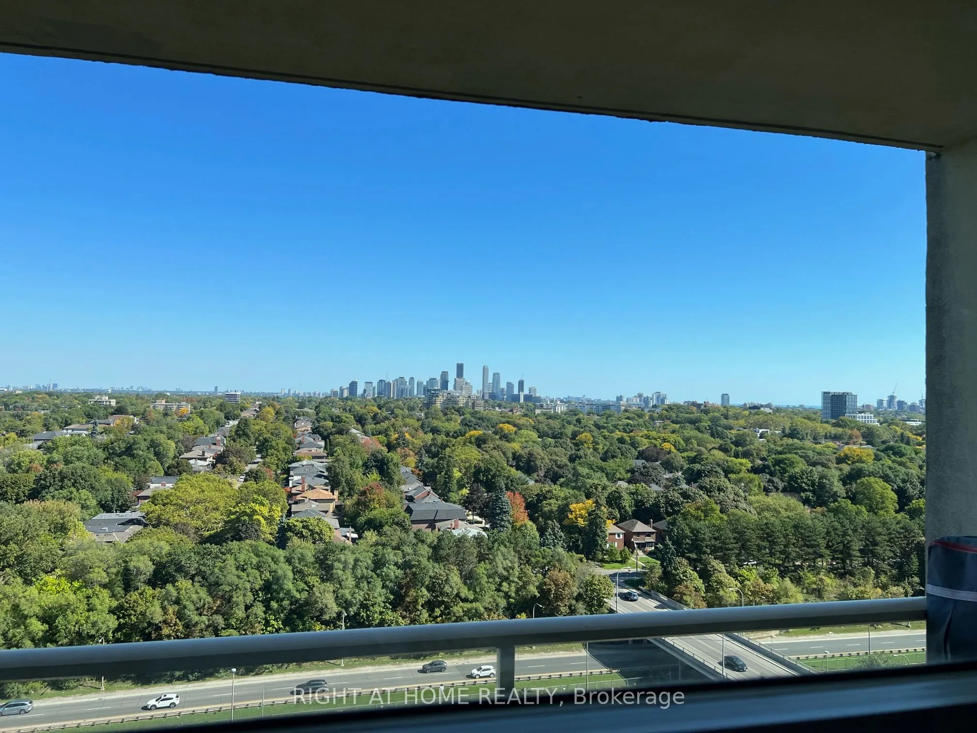 360 Ridelle Avenue, #1812