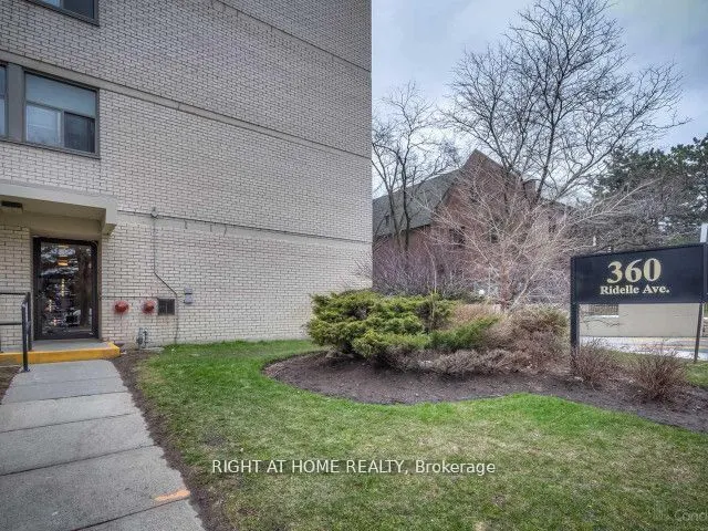 360 Ridelle Avenue, #1812