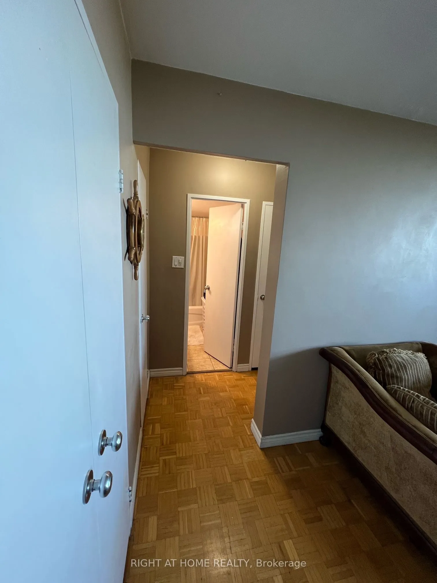360 Ridelle Avenue, #1812