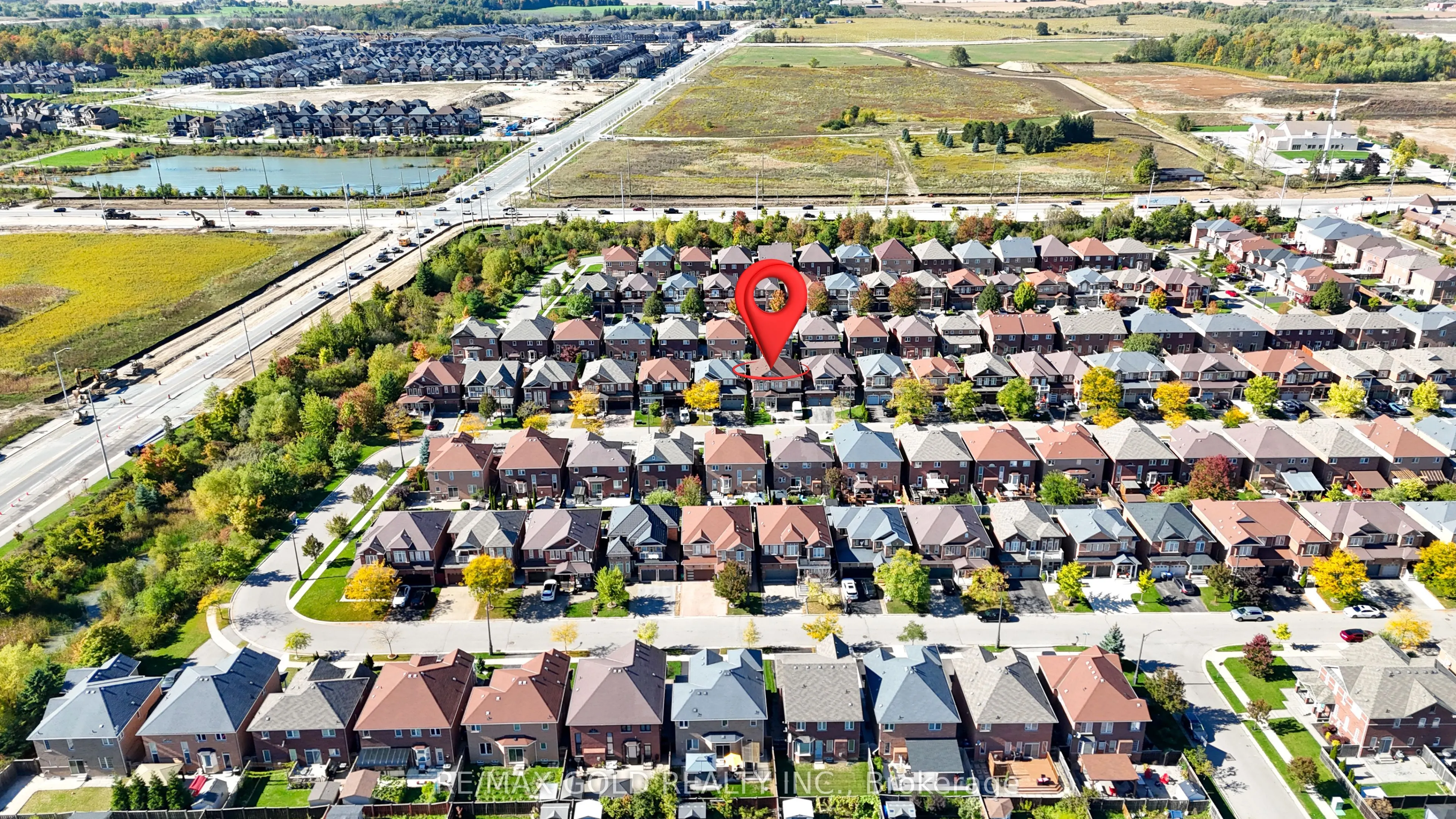 82 Amaranth Crescent