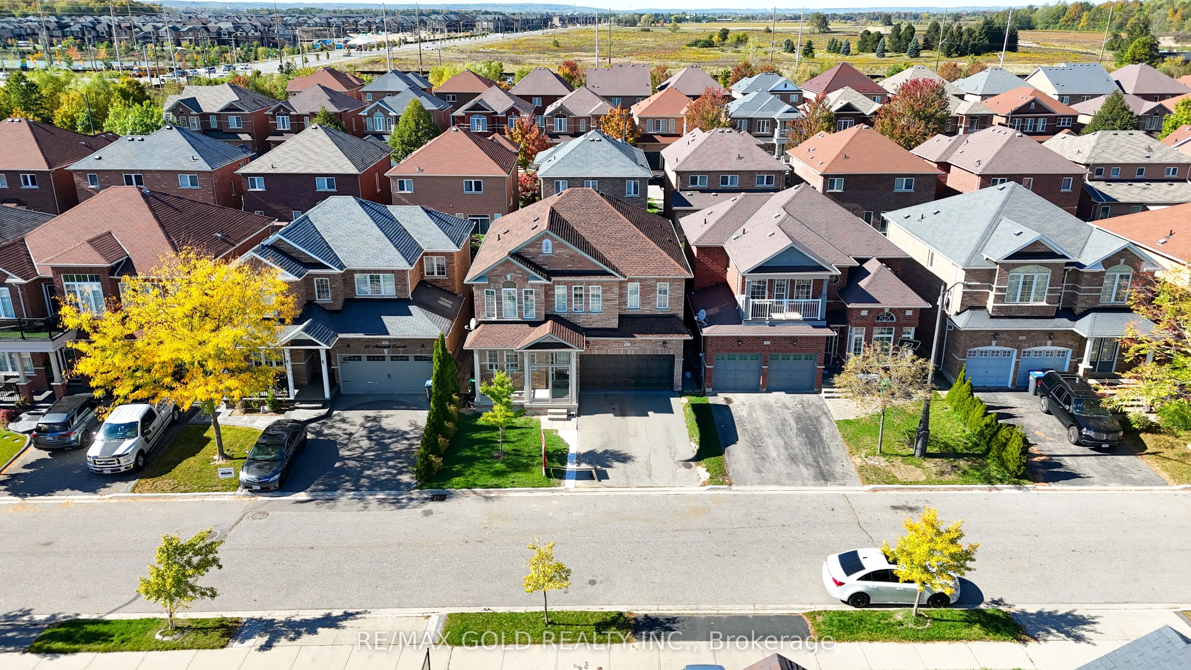 82 Amaranth Crescent