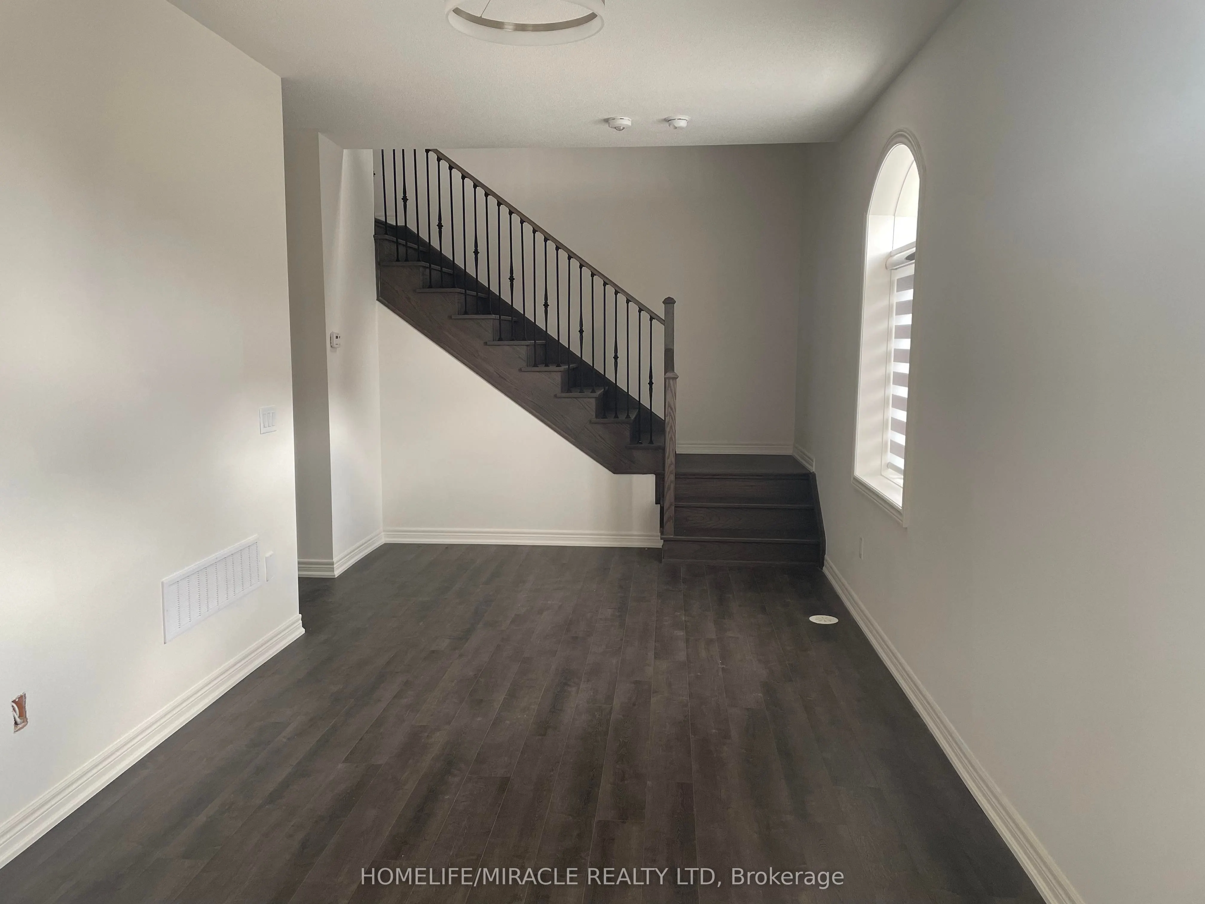 460 Silver Maple Road
