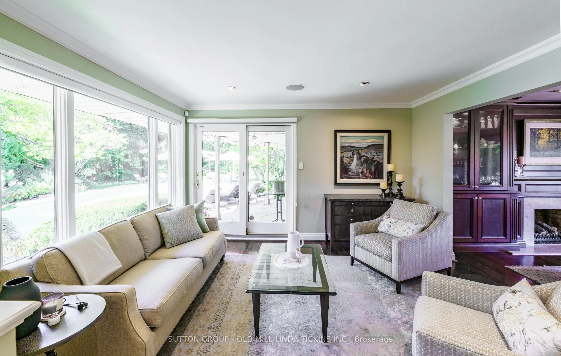 6 Winterbourne Court