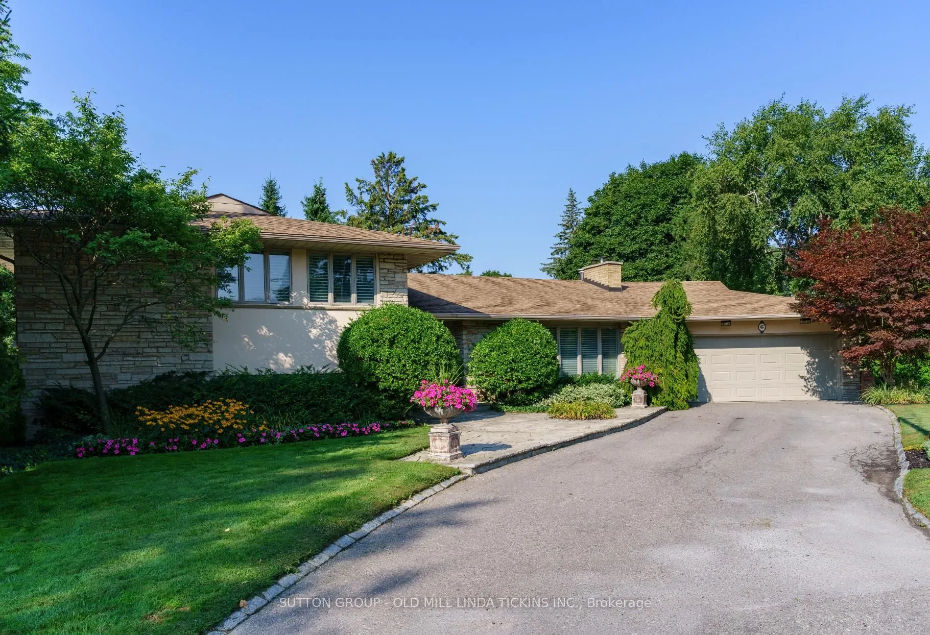 6 Winterbourne Court