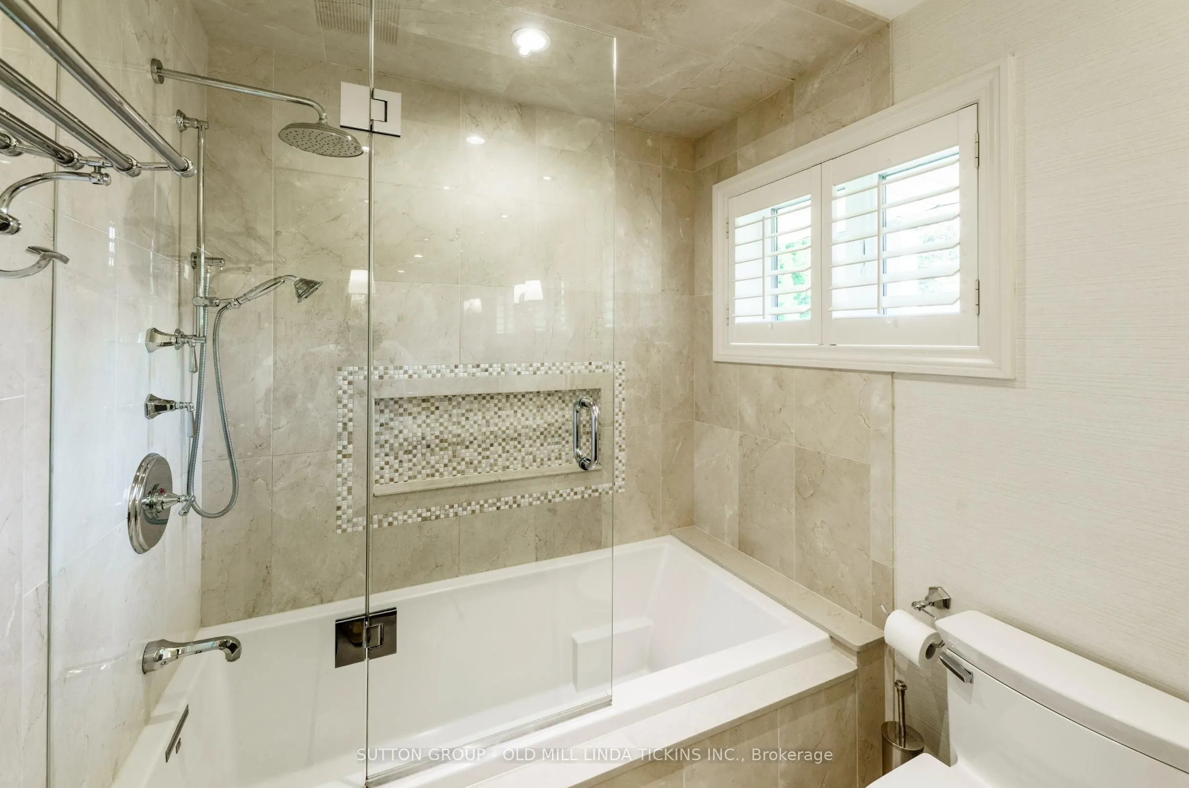 6 Winterbourne Court
