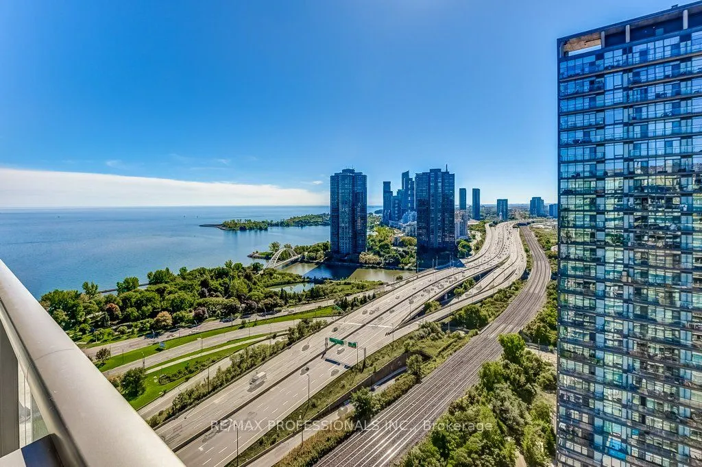 103 The Queensway Avenue, #2707