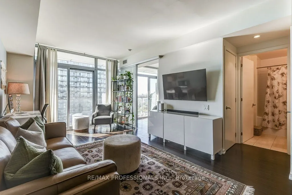 103 The Queensway Avenue, #2707