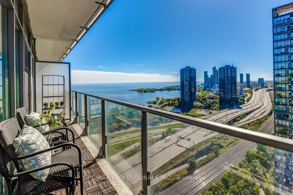 103 The Queensway Avenue, #2707