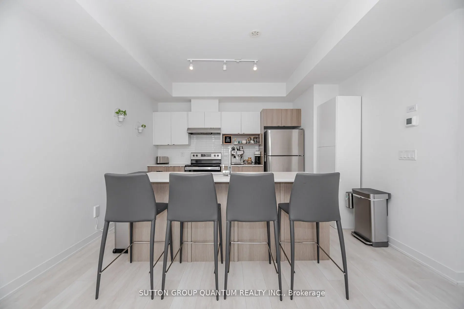 1121 Cooke Boulevard, #19