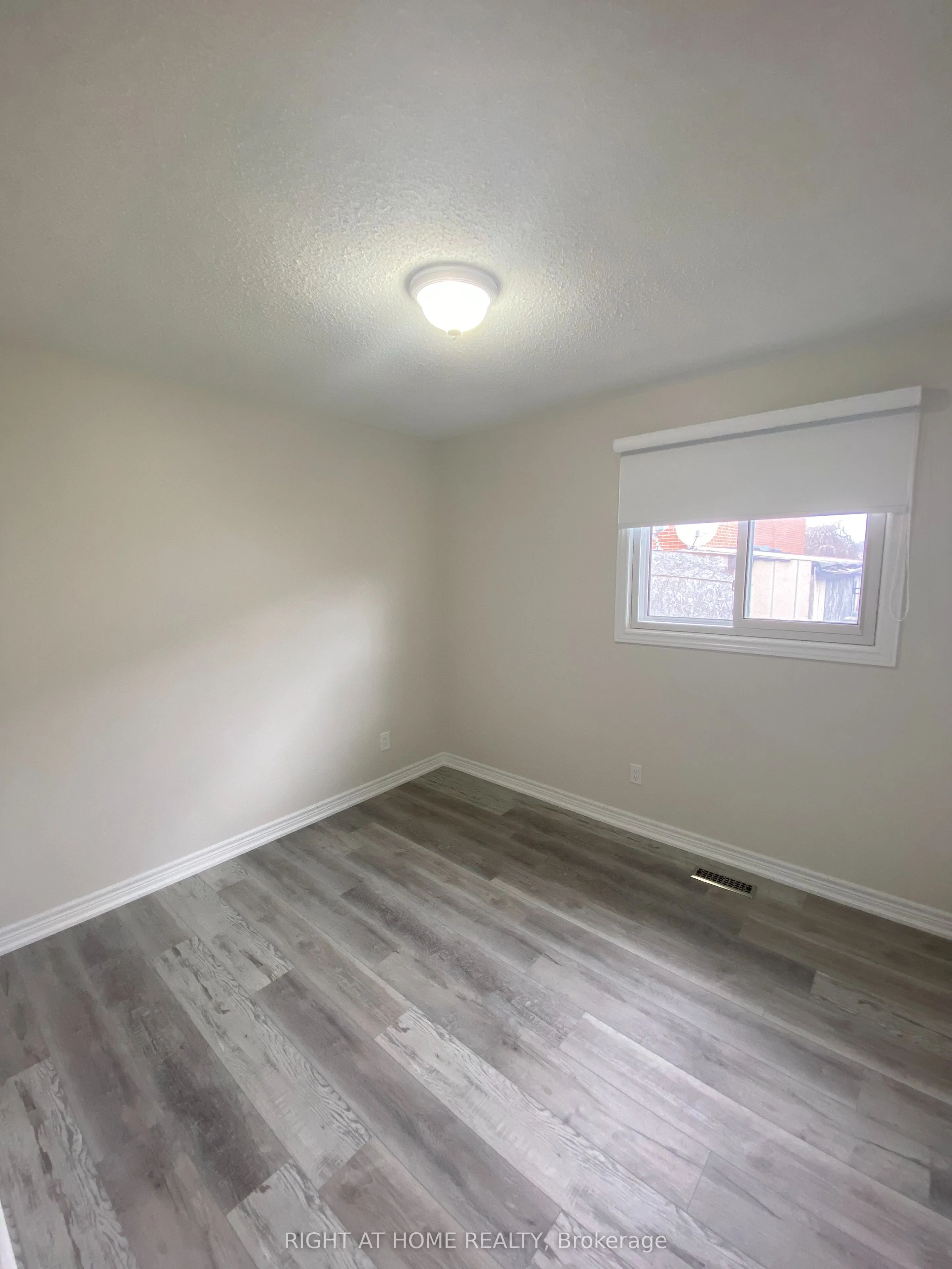 118 Avening Drive
