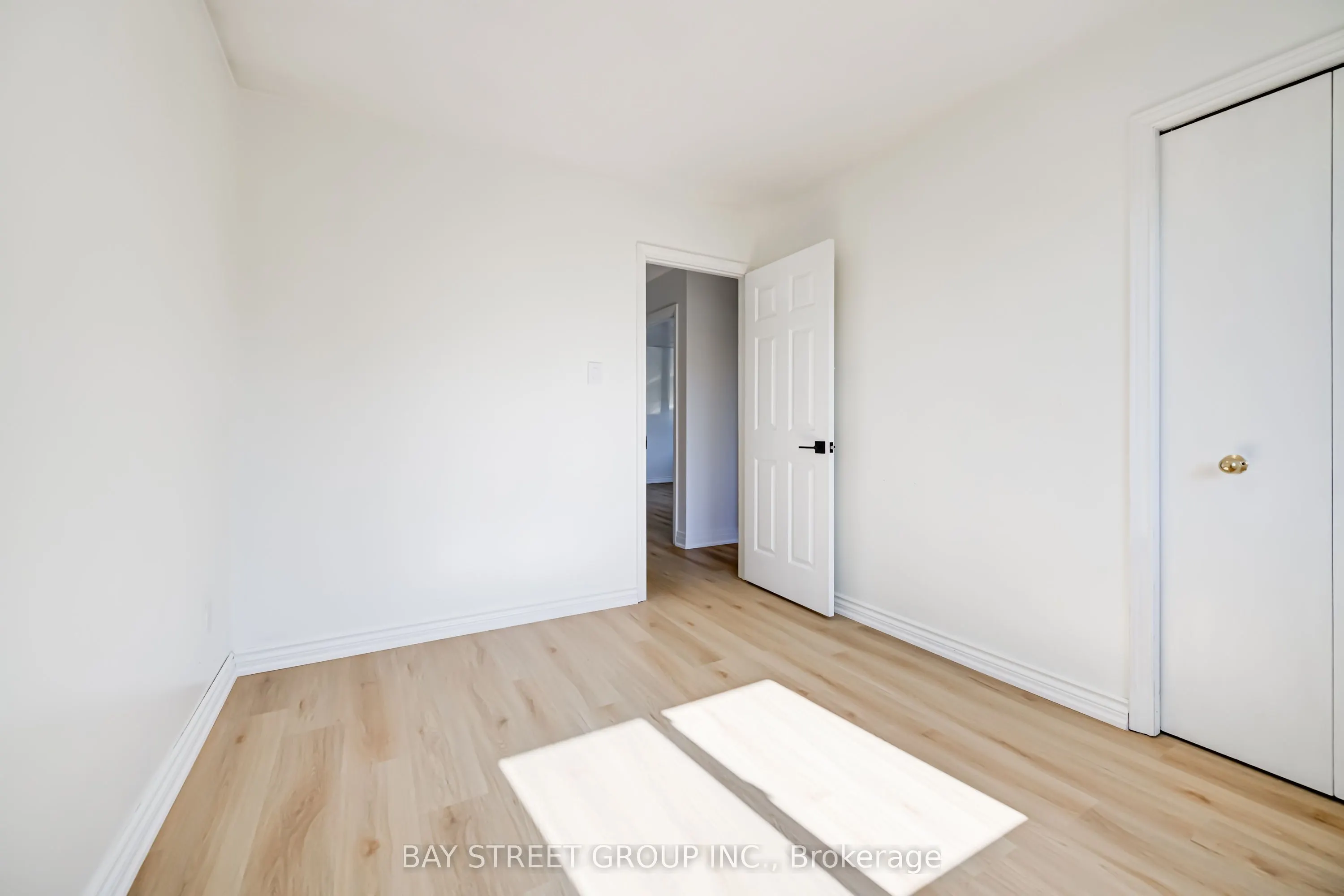 3420 Charmaine Heights