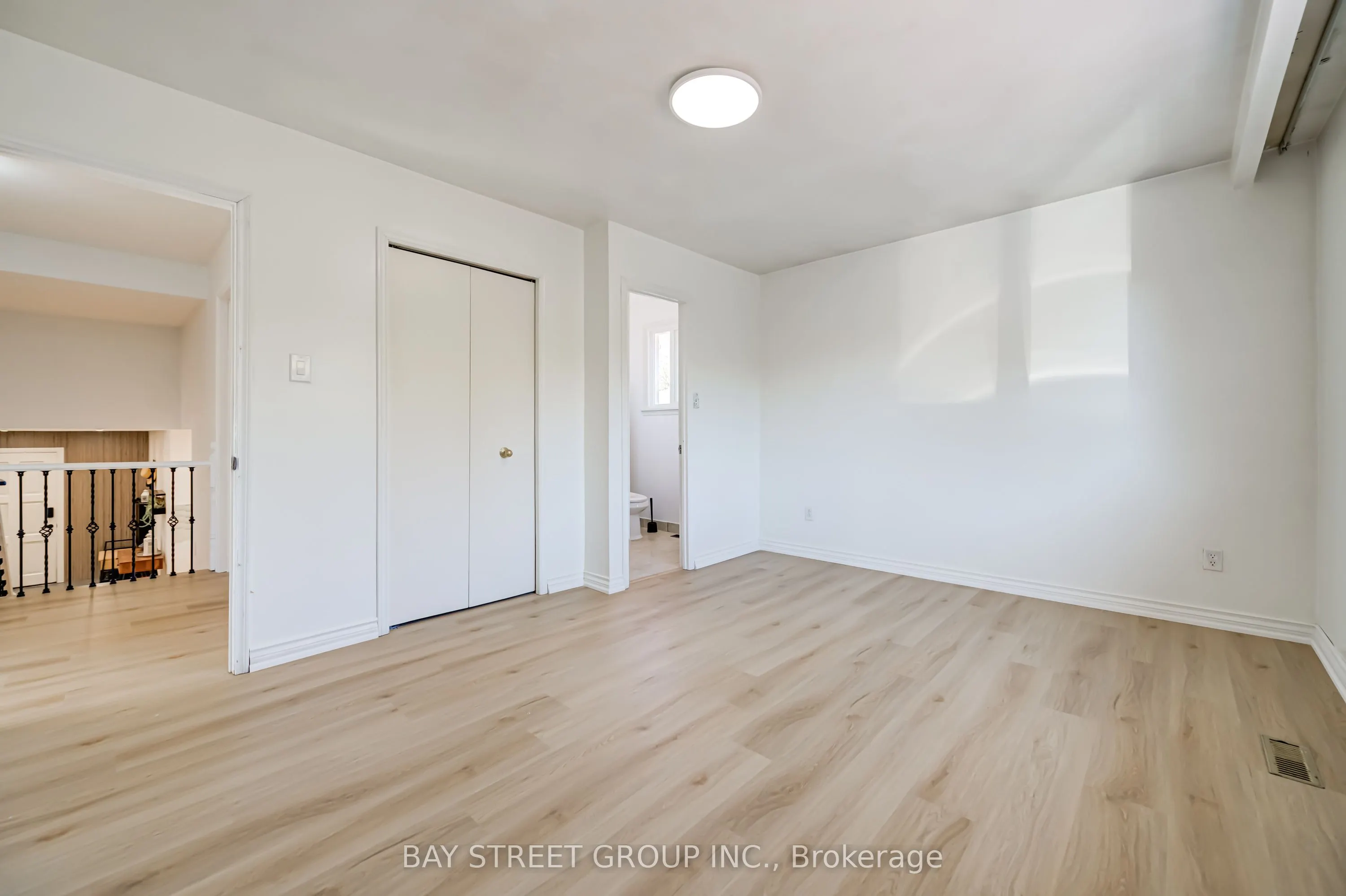 3420 Charmaine Heights