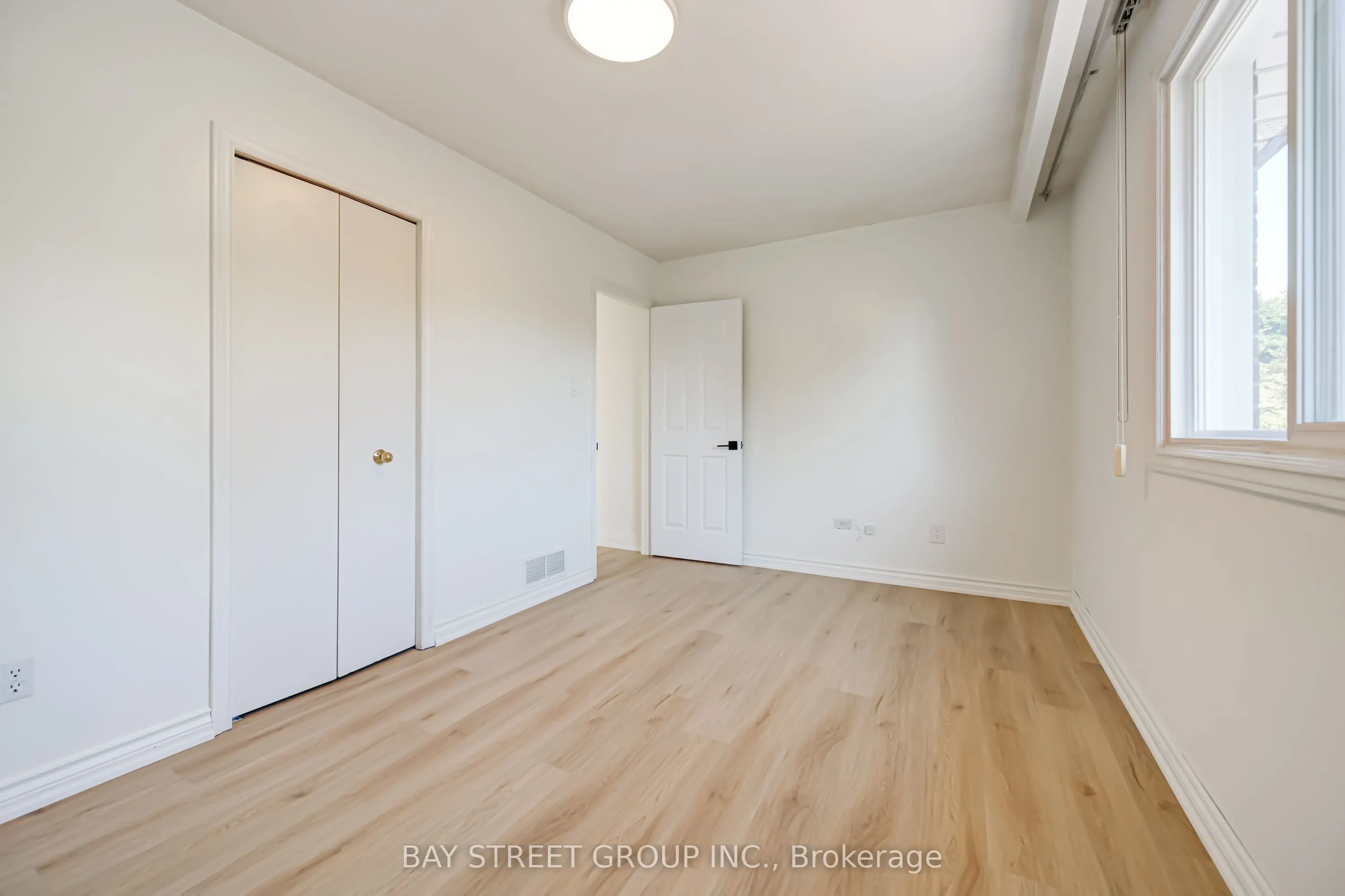 3420 Charmaine Heights