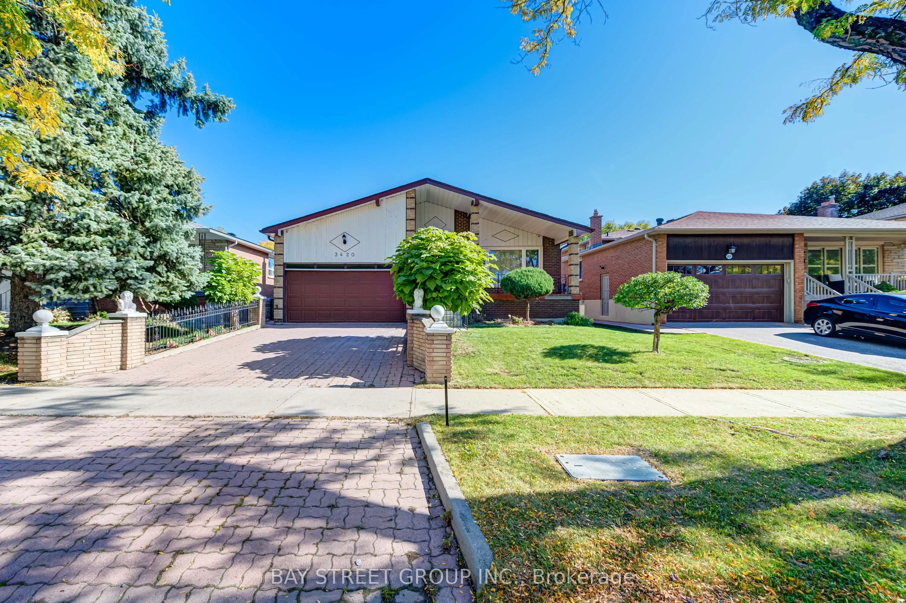 3420 Charmaine Heights