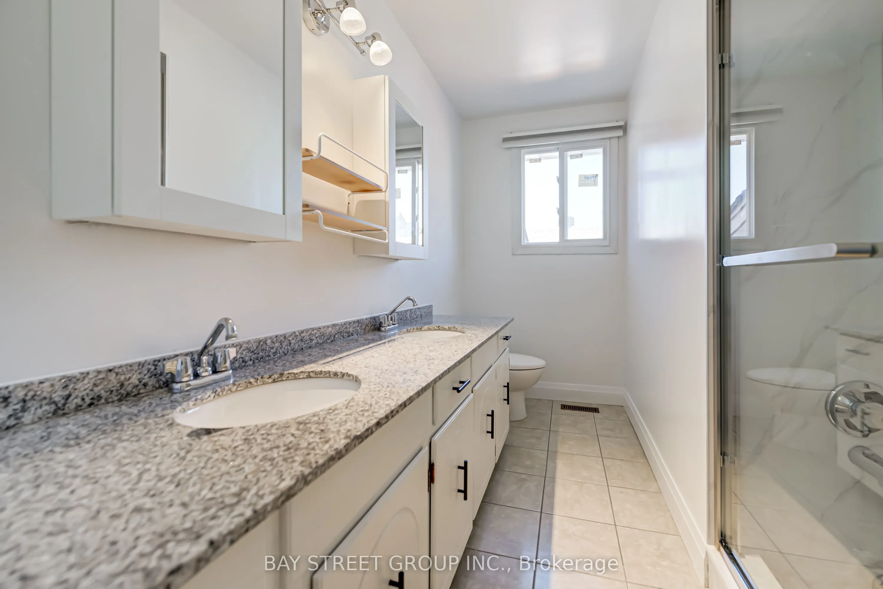 3420 Charmaine Heights