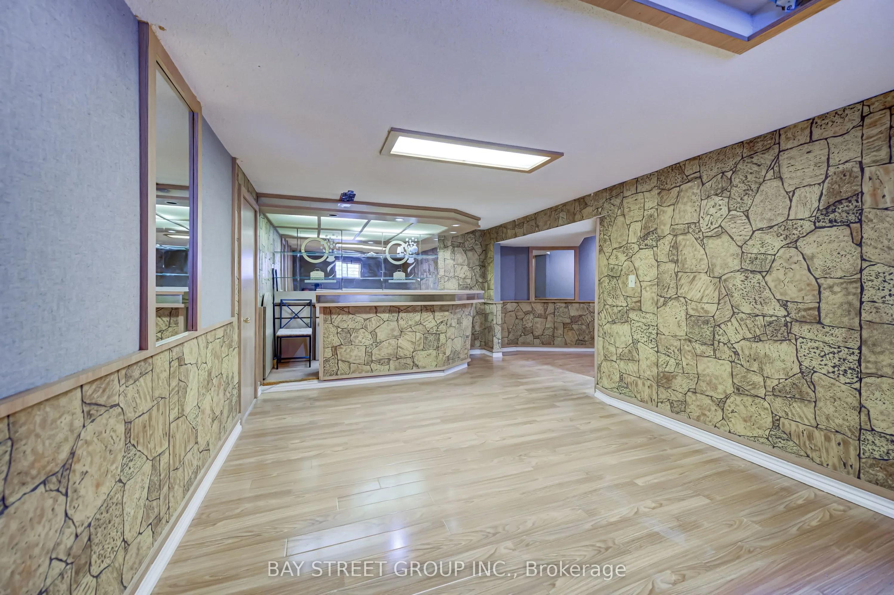 3420 Charmaine Heights
