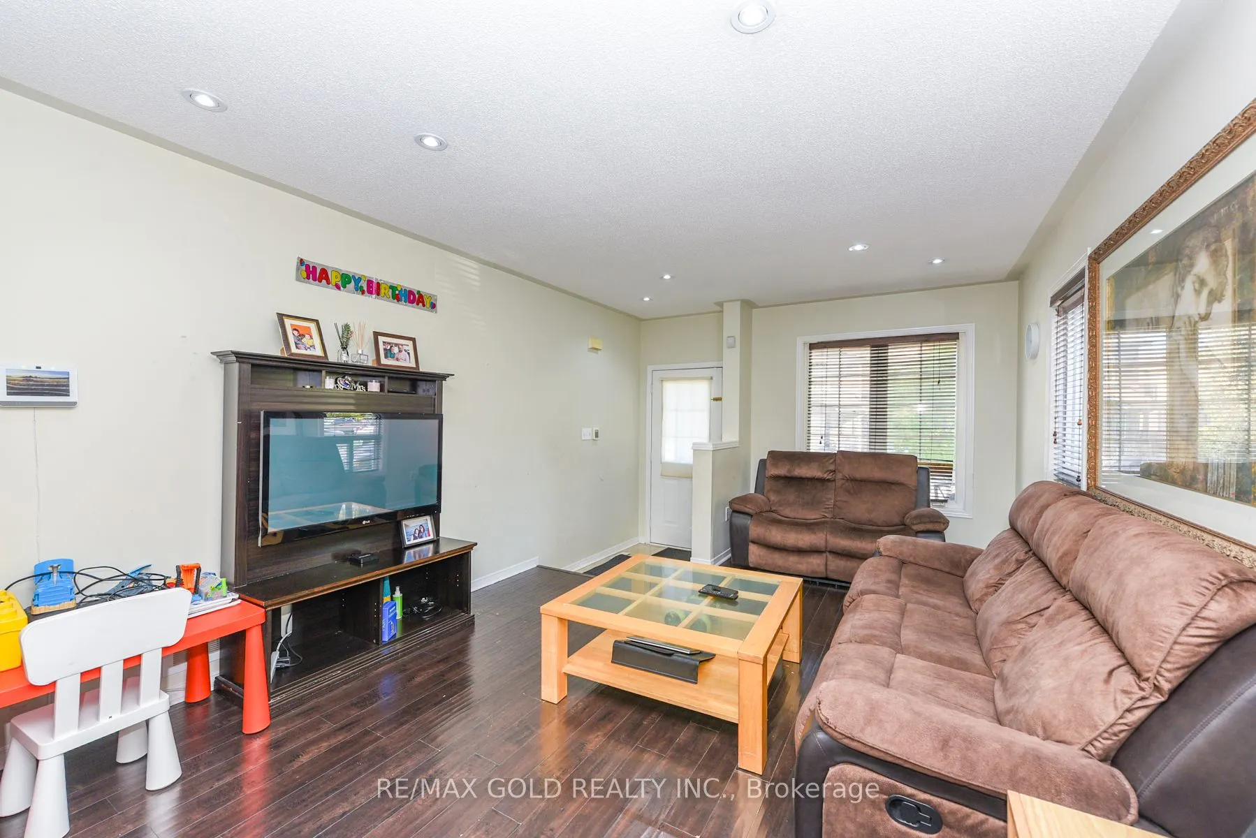 124 Starhill Crescent