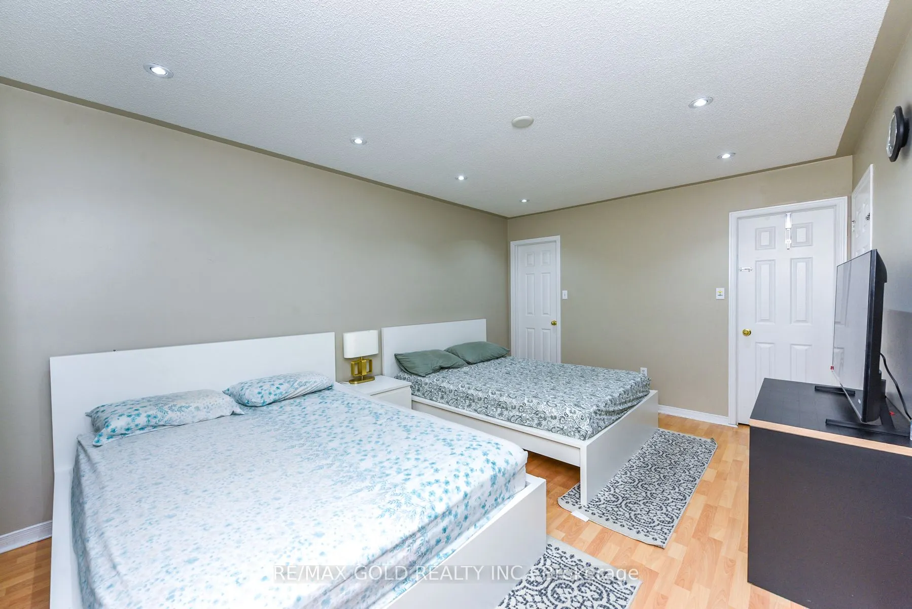 124 Starhill Crescent